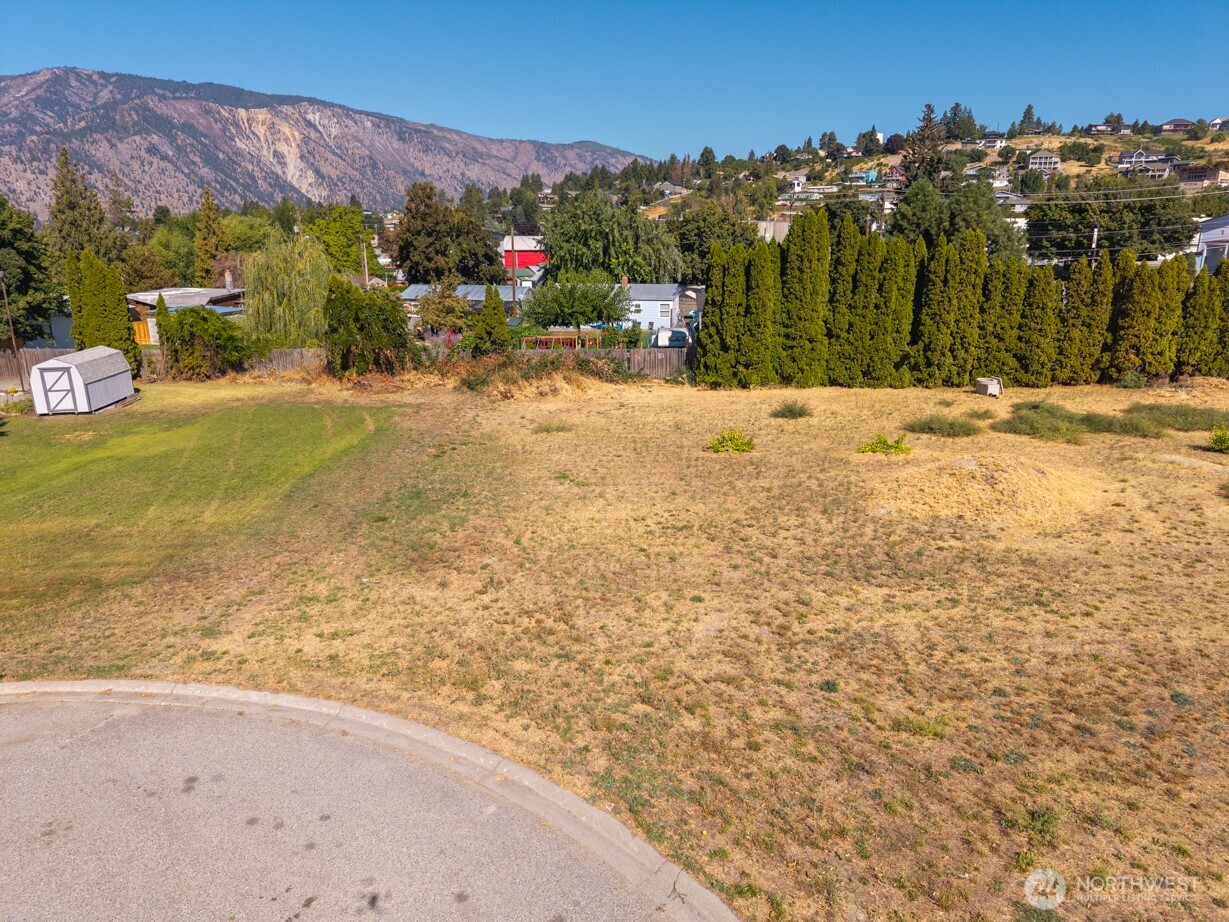 1 Wapato Court Property Photo 12