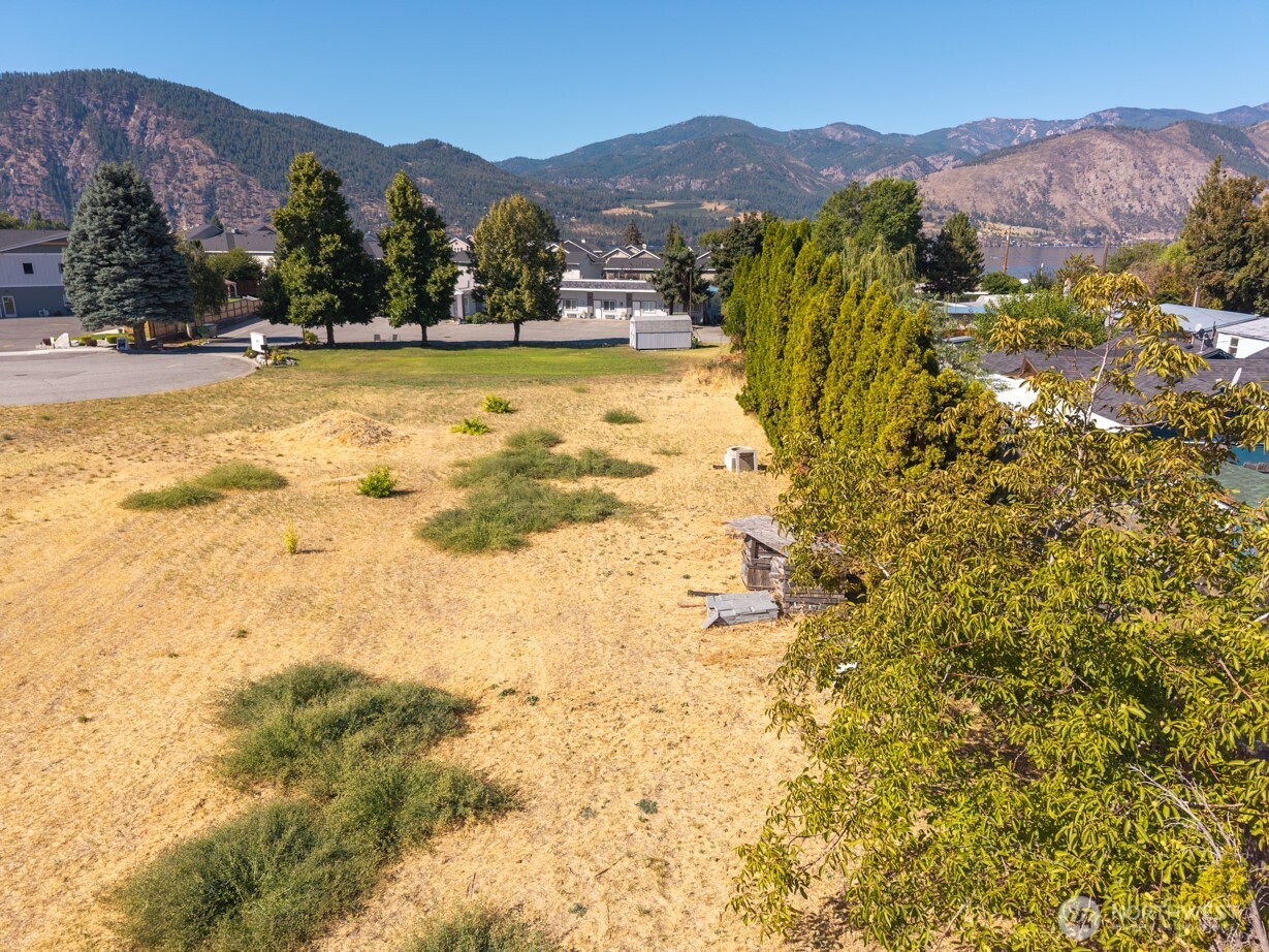 1 Wapato Court Property Photo 16