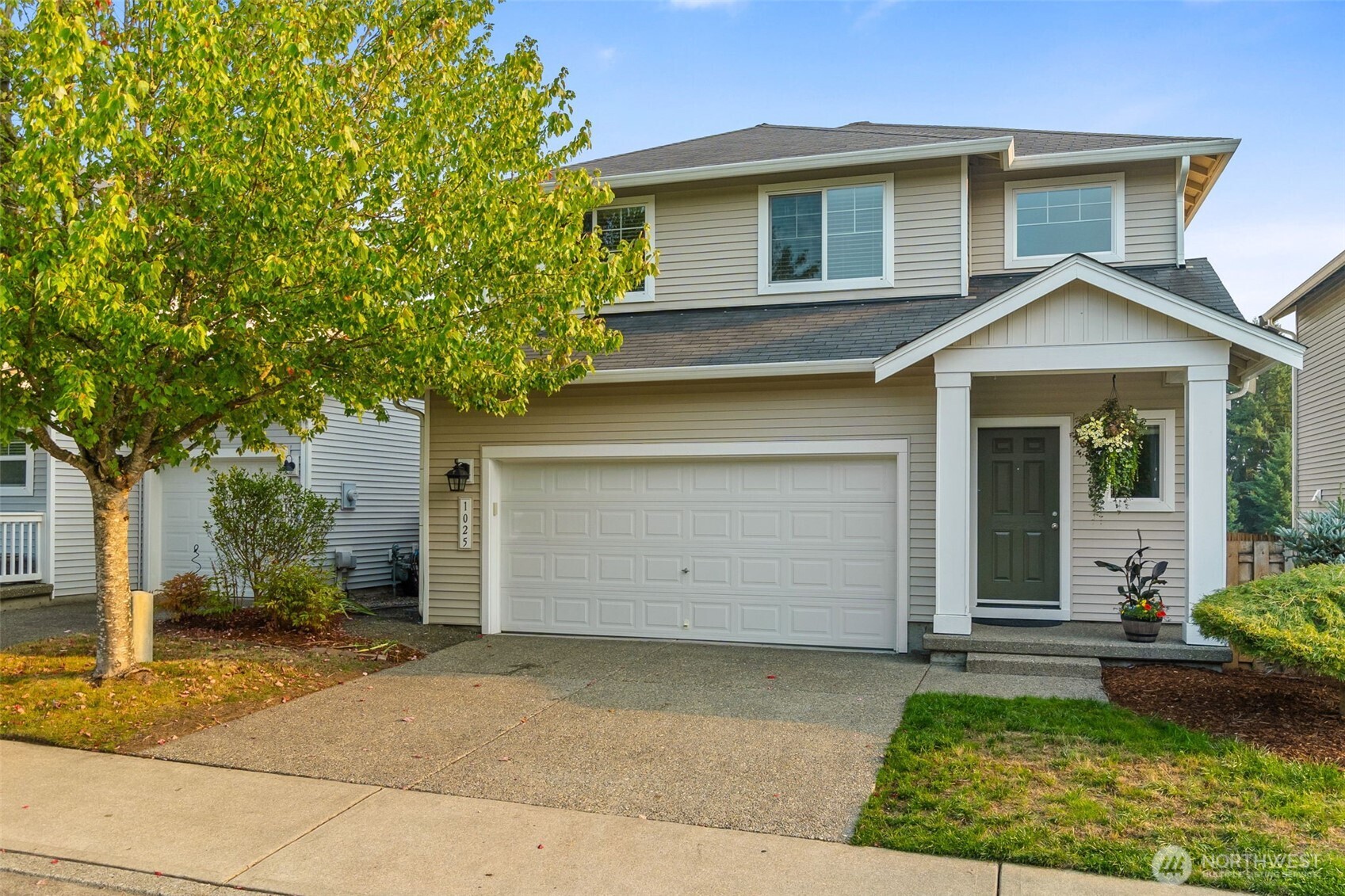 1025 Ebbets Drive Property Photo 1