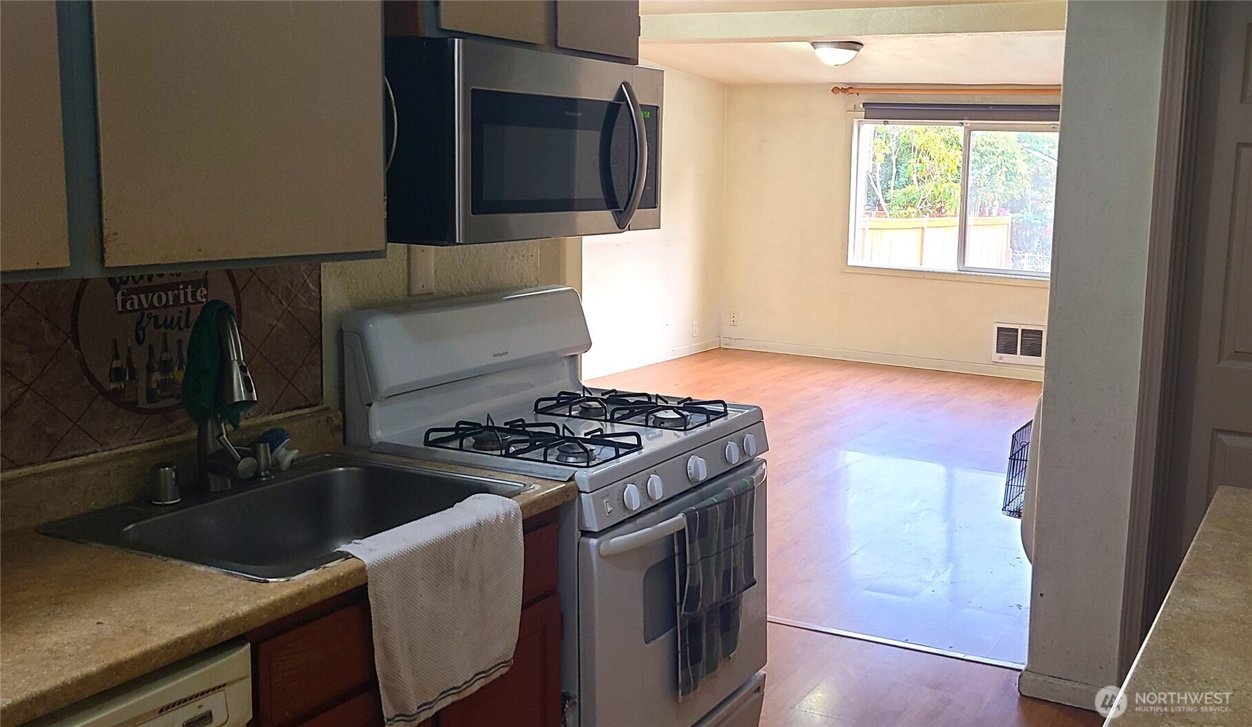 529 N 103rd Street Property Photo 15