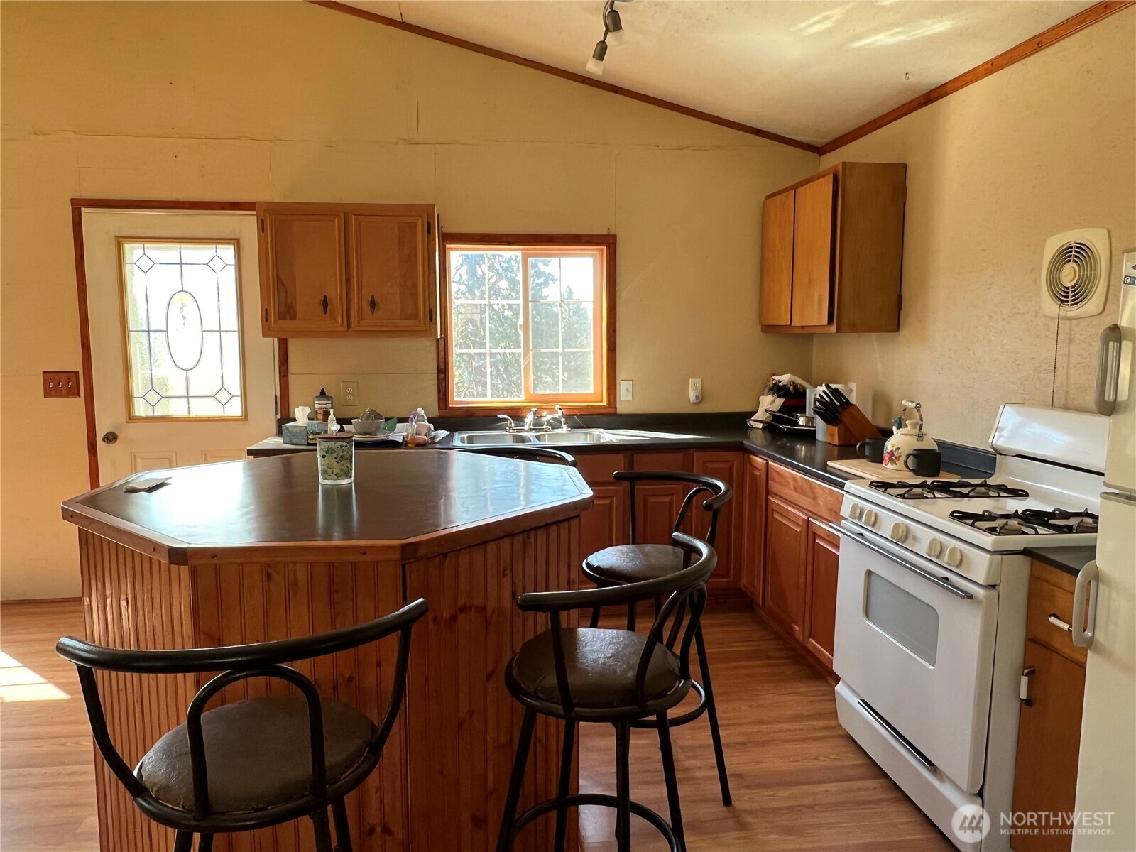 113 Eagles Bluff Road Property Photo 9