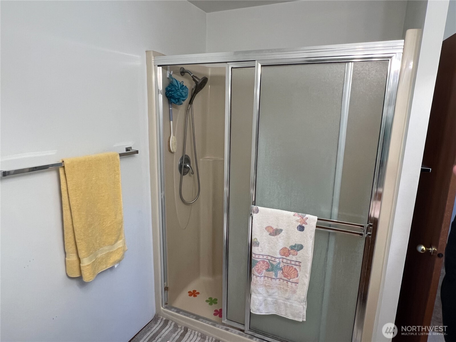 593 Prospect Avenue Property Photo 19