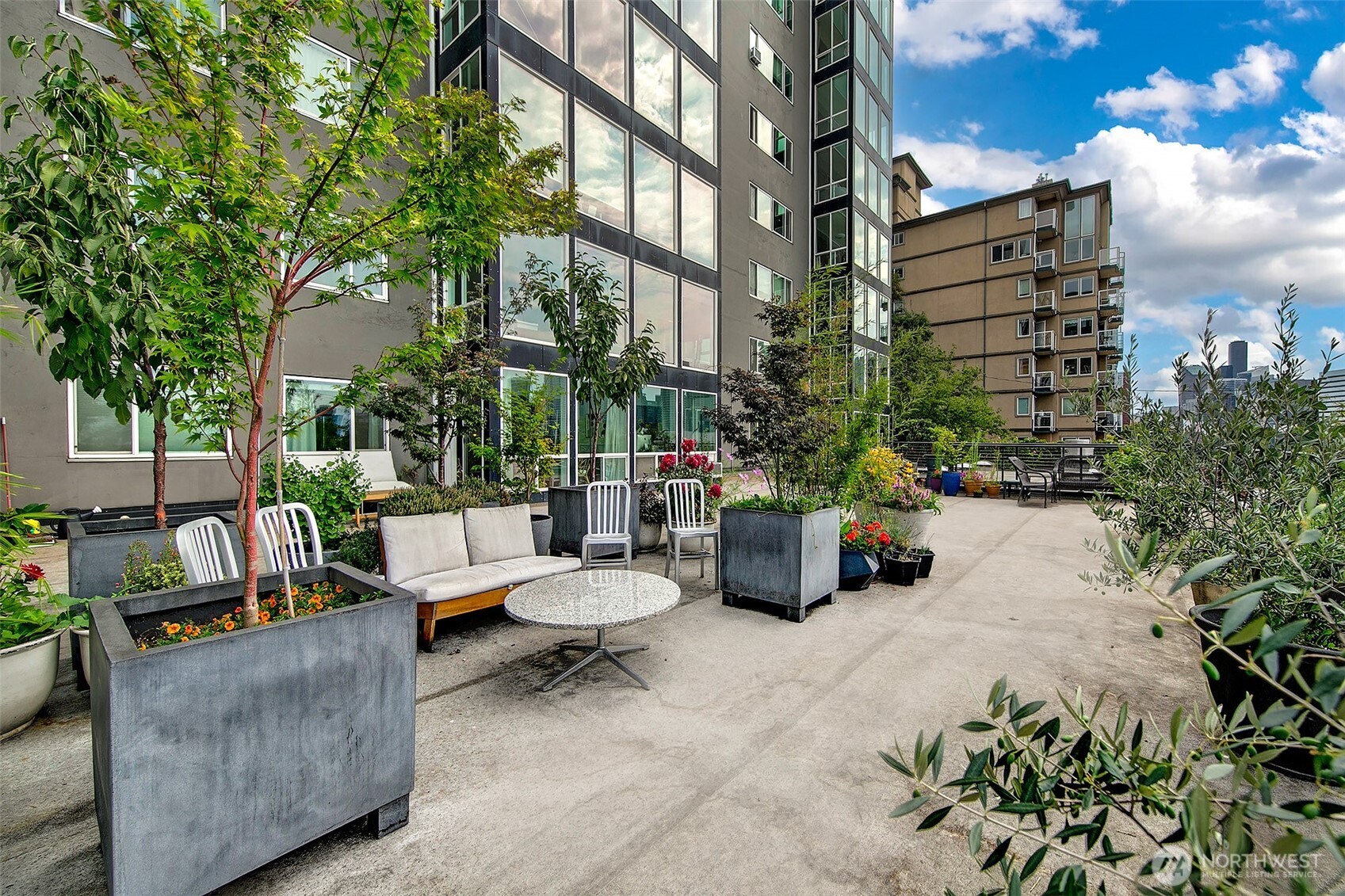 308 E Republican Street 106 Property Photo 1