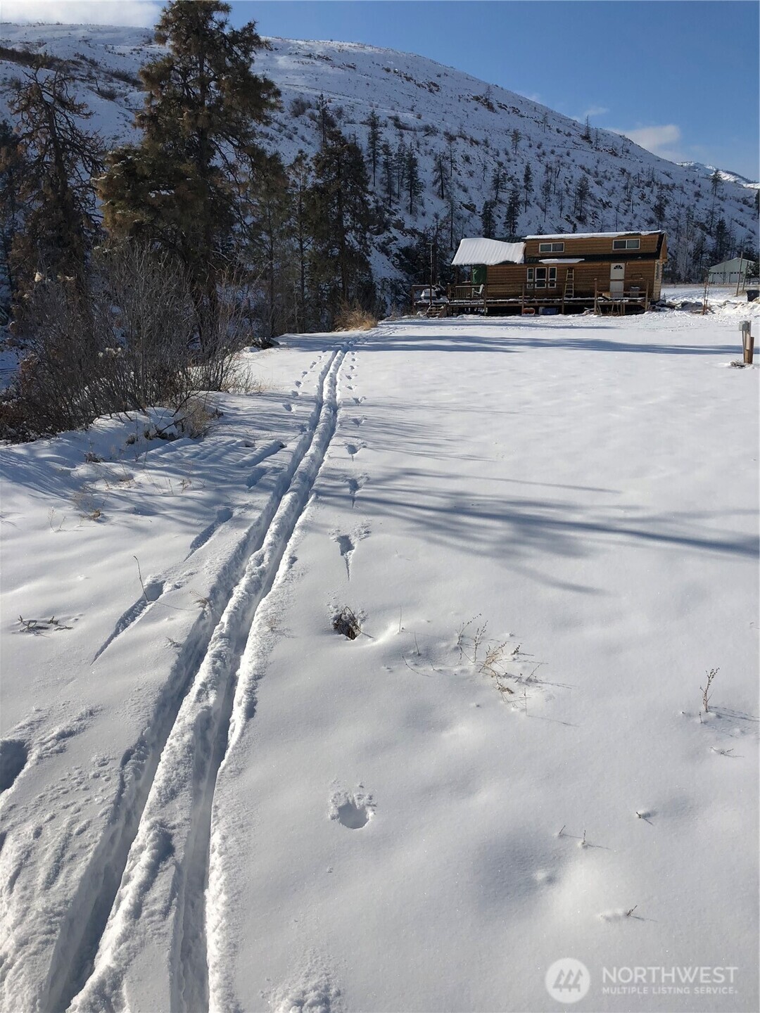 385 Highway 153 Property Photo 7