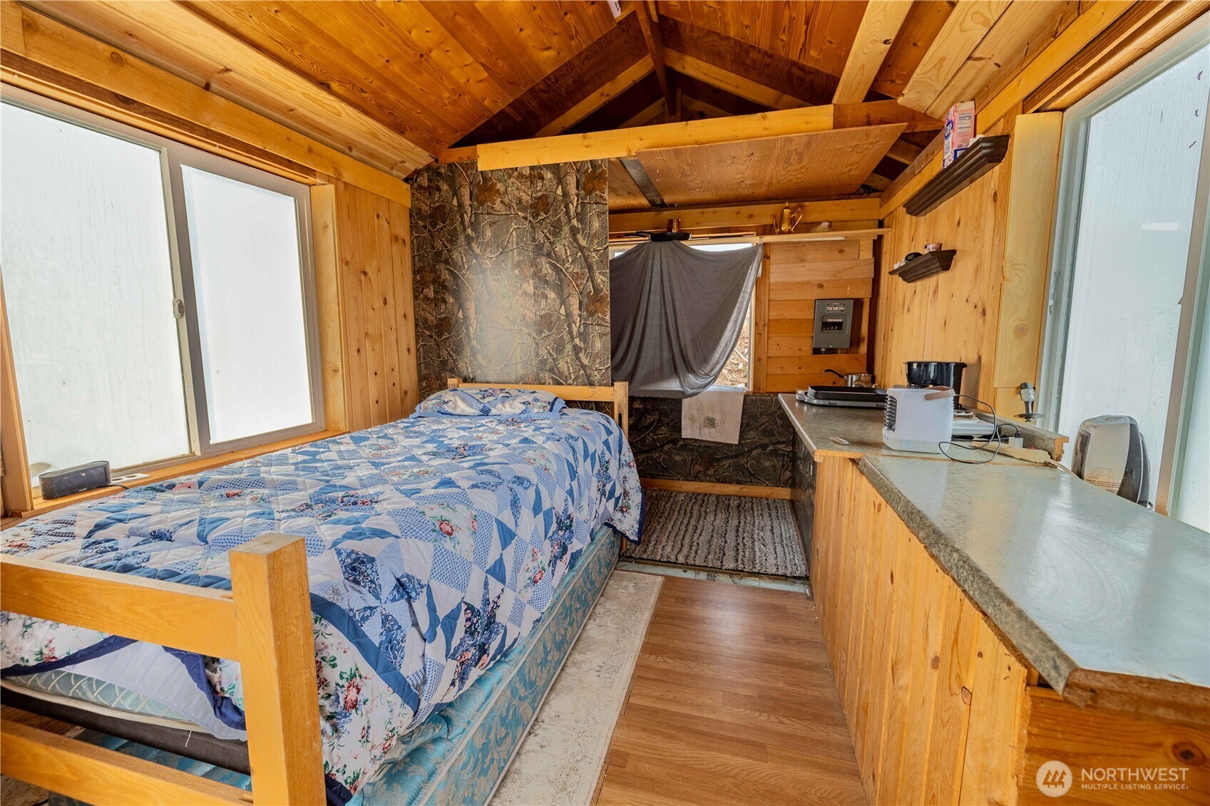 385 Highway 153 Property Photo 23