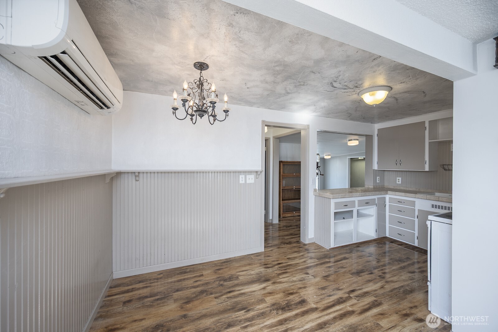 147 E Street Property Photo 10