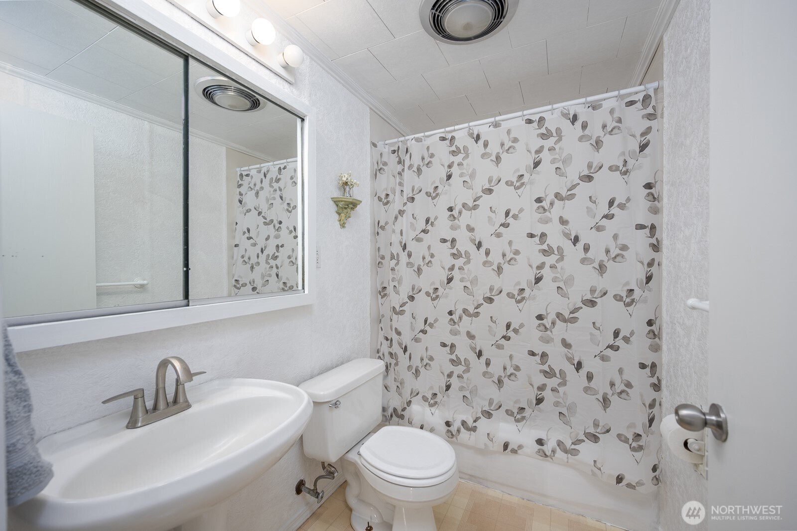 147 E Street Property Photo 14