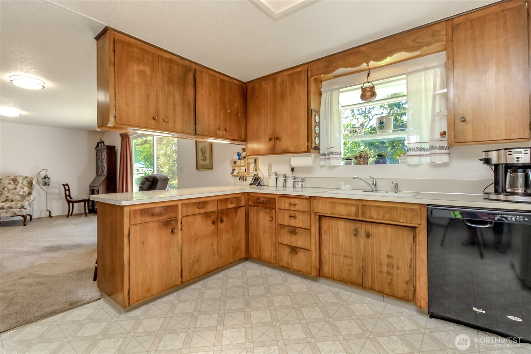 10526 Wauna Street Property Photo 14