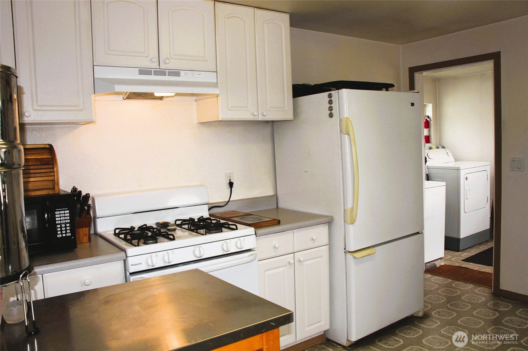 6439 S Clement Avenue Property Photo 25
