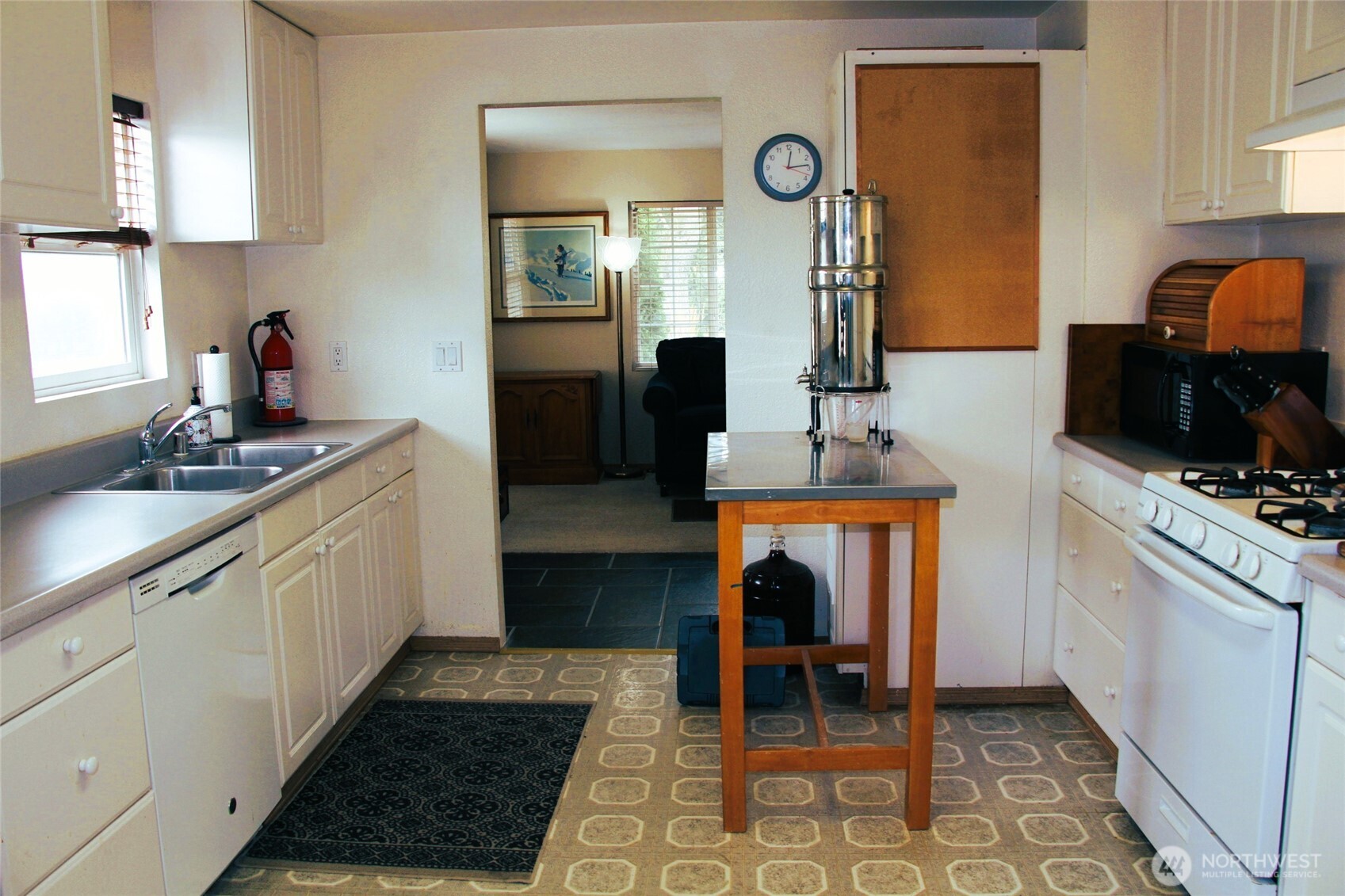 6439 S Clement Avenue Property Photo 28