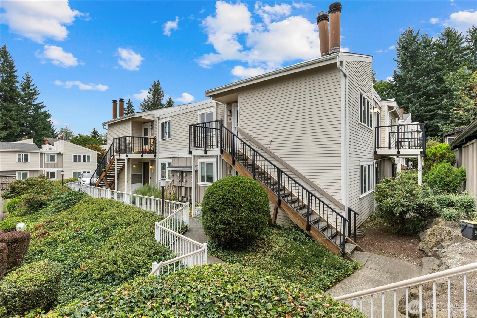 12716 NE 120th Street H-7 Property Photo 1