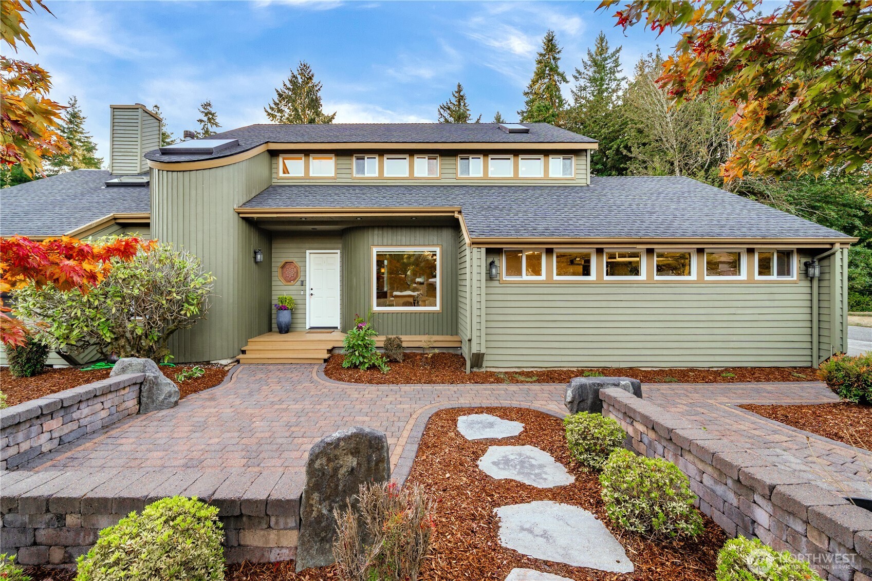 4001 Foxhall Drive Property Photo 1