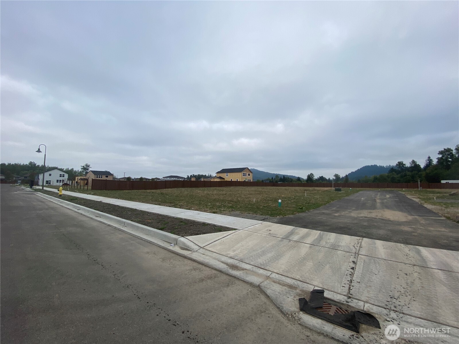 570 Hann Street Property Photo 1