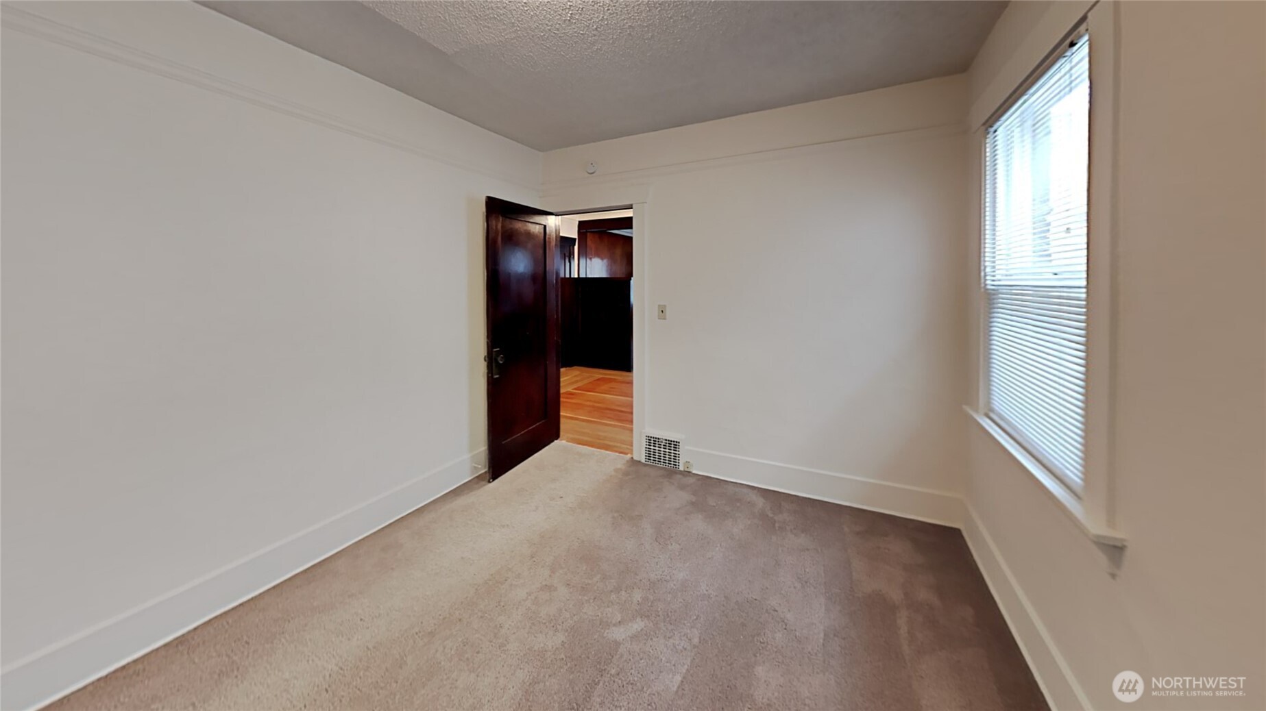 914 N 40th Street Property Photo 9