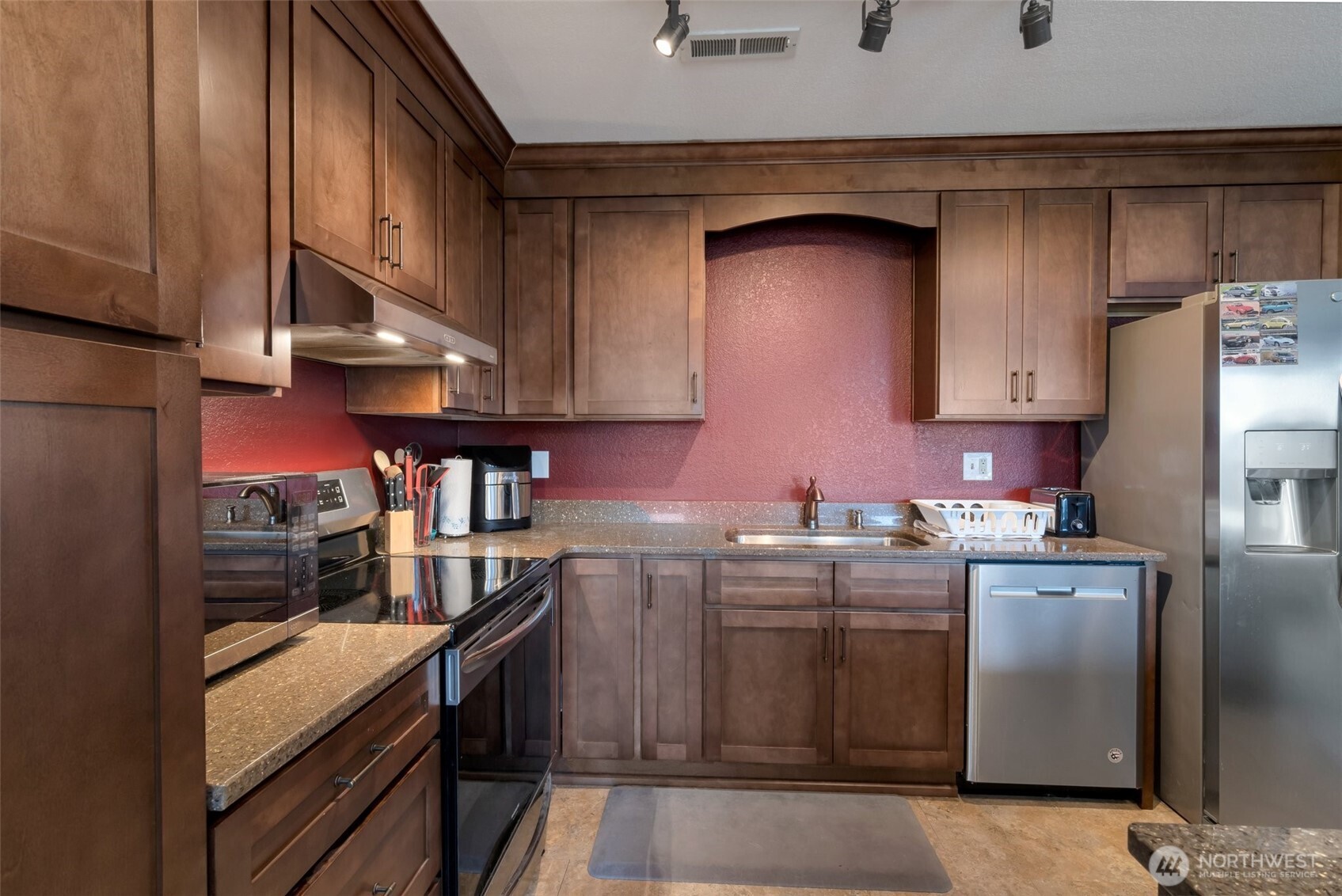 651 SE Bayshore Drive B304 Property Photo 1