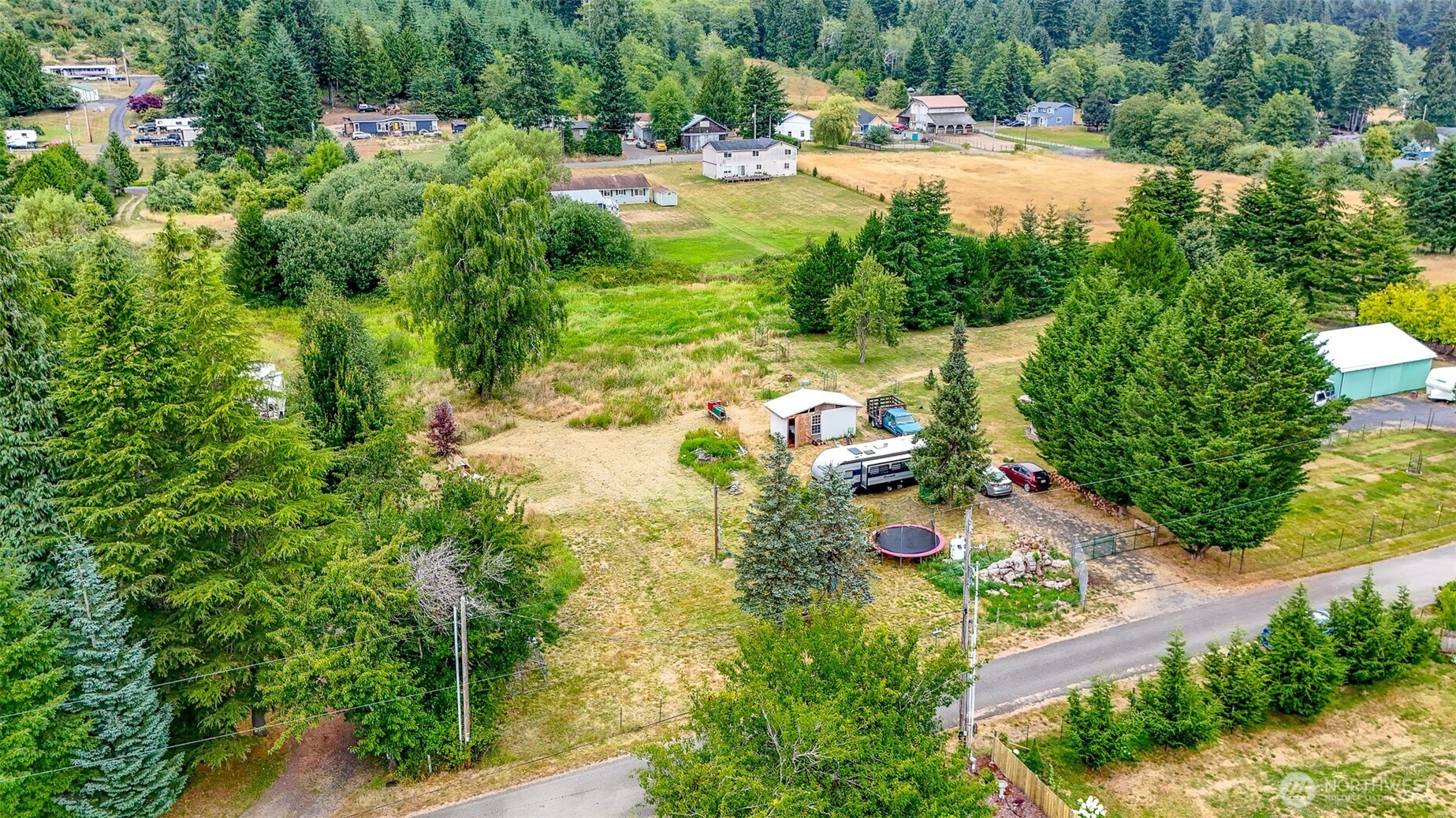 23 Garden Tracts Road Property Photo 6