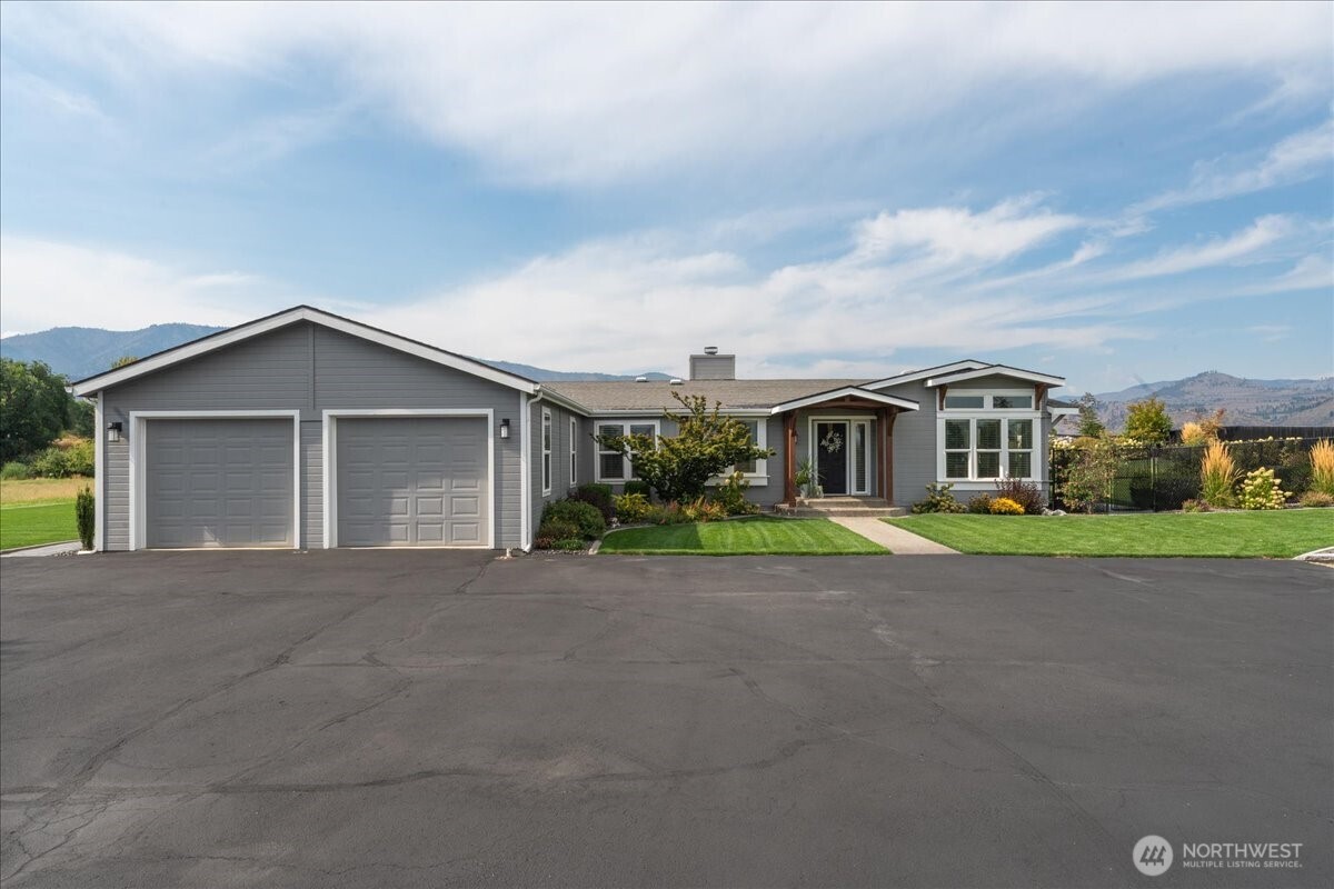 1315 Green Avenue Property Photo 3