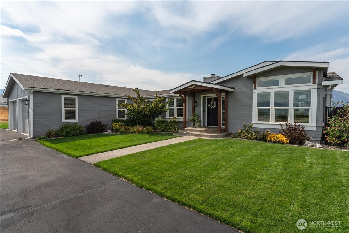 1315 Green Avenue Property Photo 4