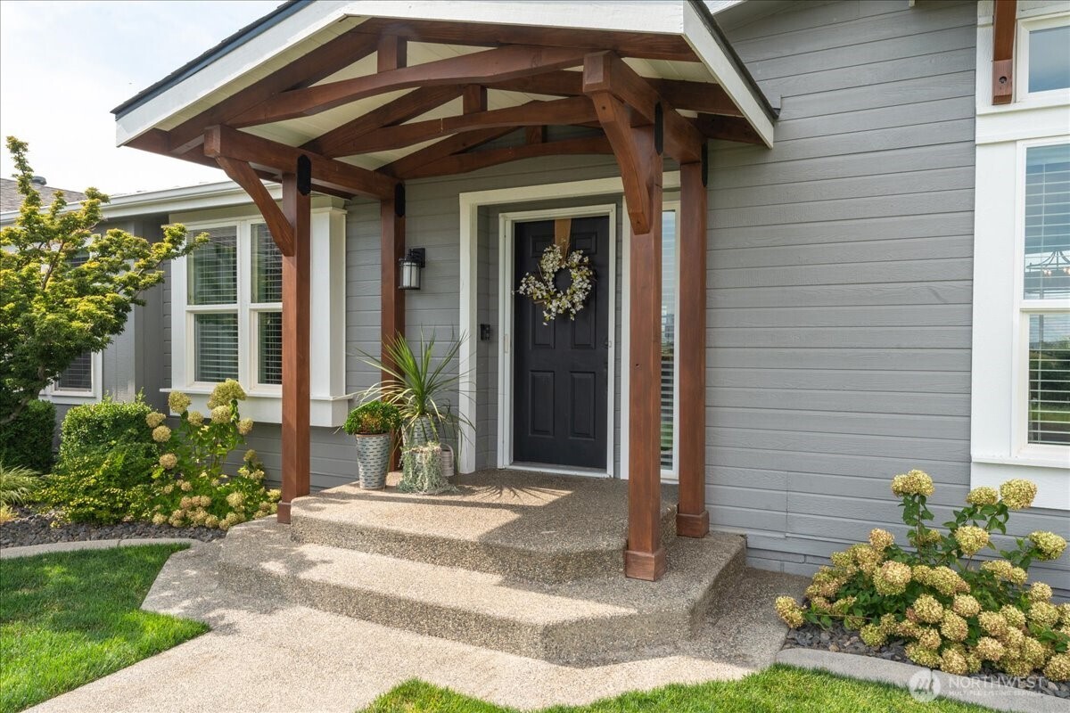 1315 Green Avenue Property Photo 6