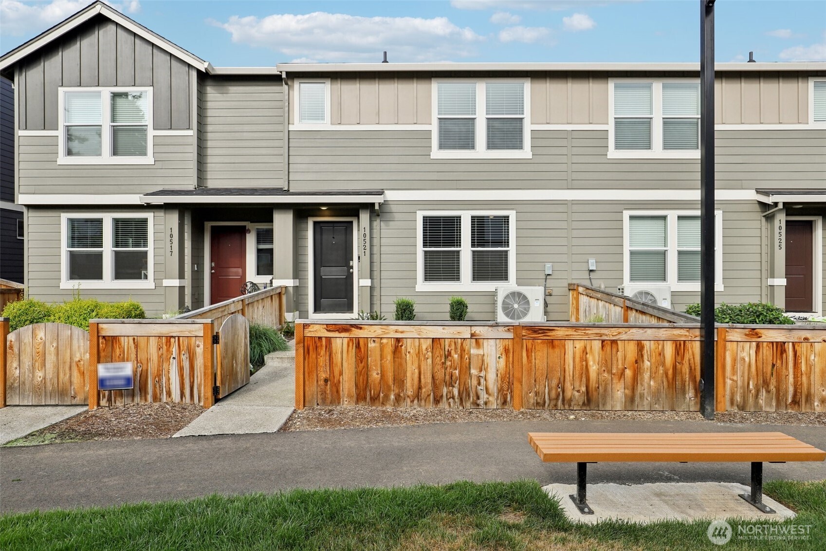 10521 Ne 120th Place Property Photo 1