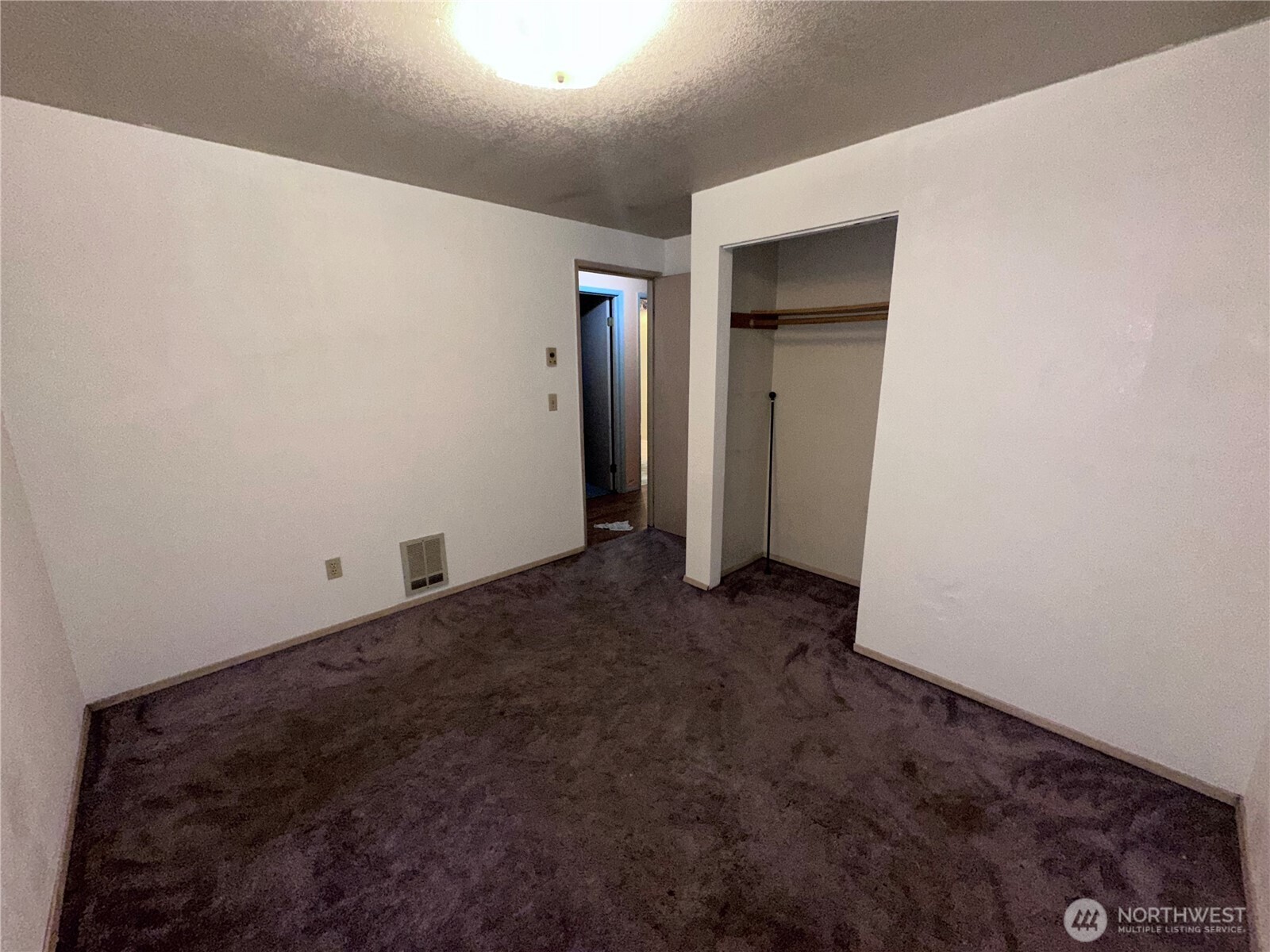 18610 5th Avenue Property Photo 17