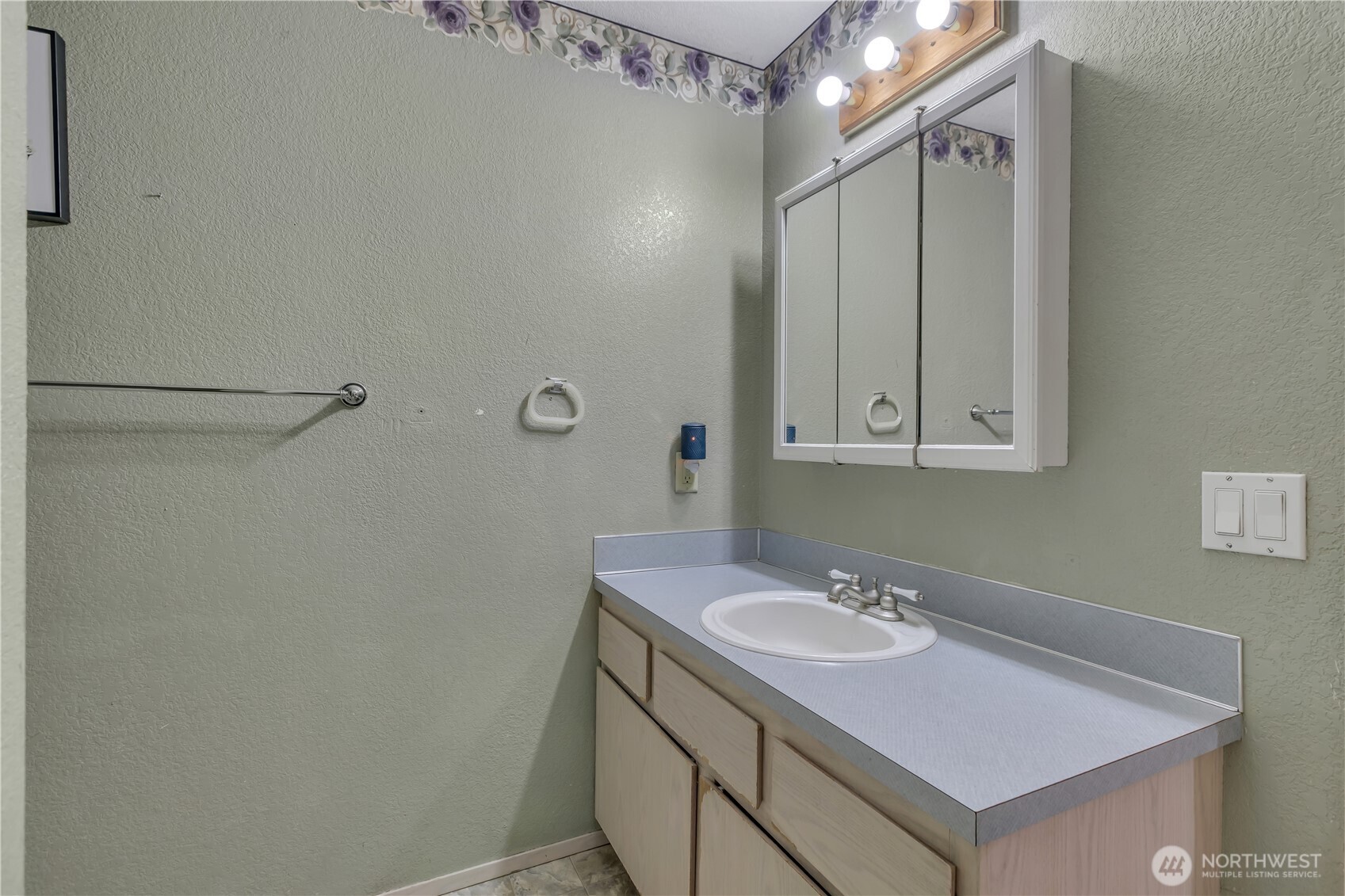 18610 5th Avenue Property Photo 19