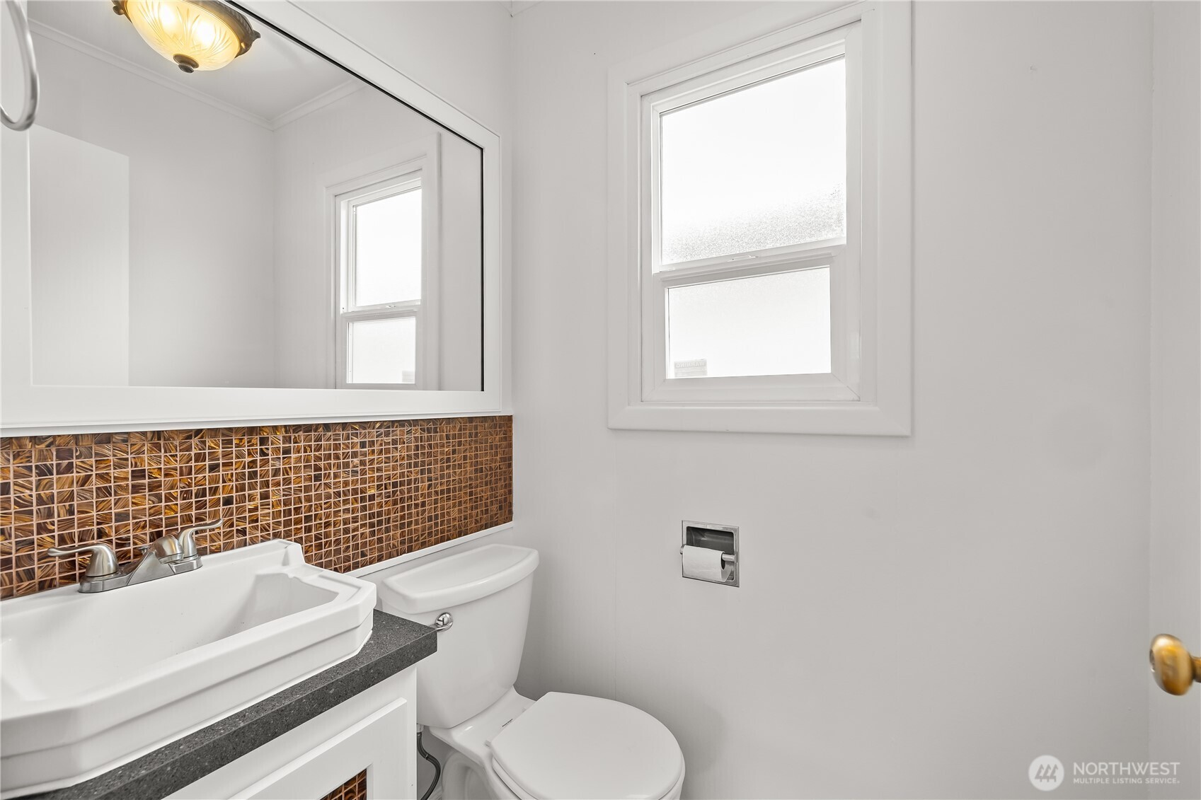 116 W 3rd Street Property Photo 13