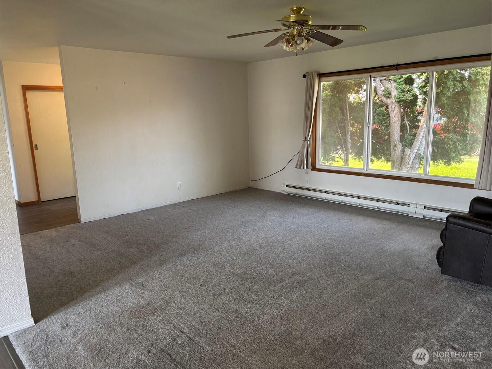 9008 Bong Loop B Property Photo 4