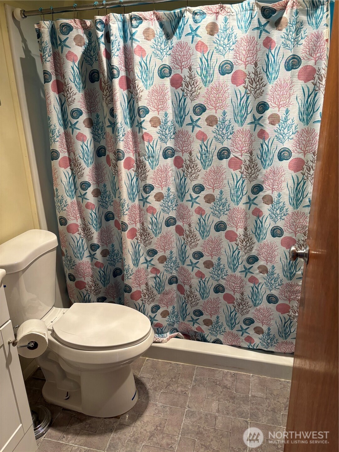 9008 Bong Loop B Property Photo 12