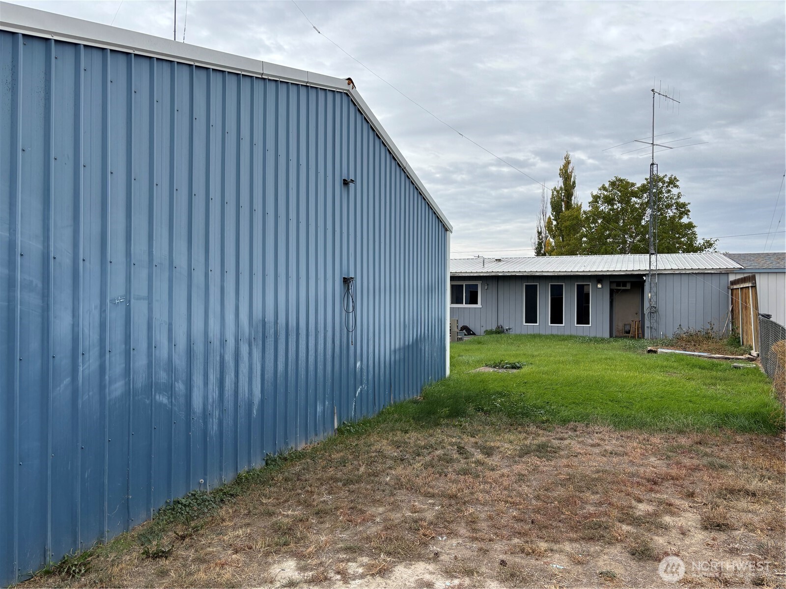 9008 Bong Loop B Property Photo 23