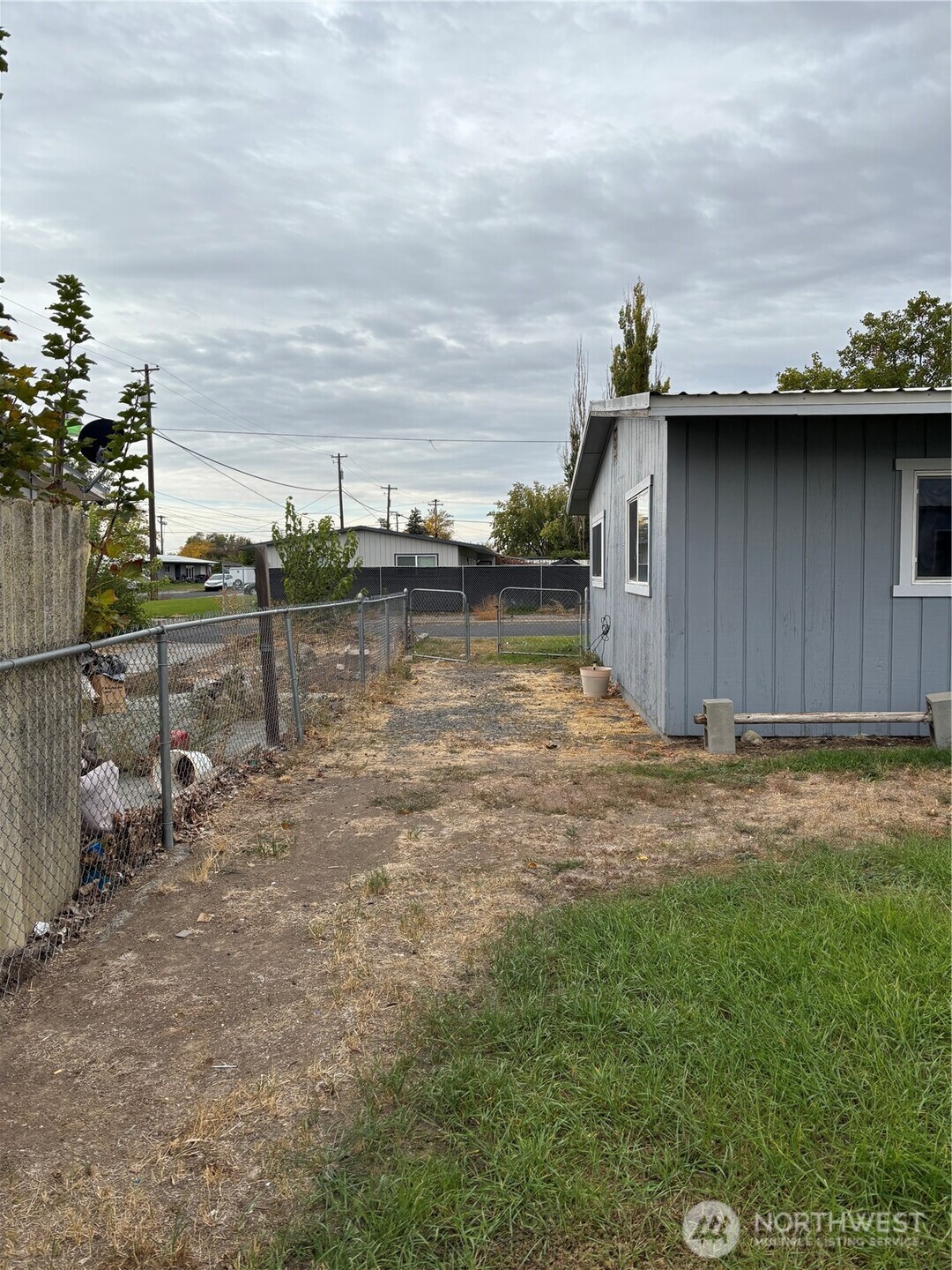 9008 Bong Loop B Property Photo 24