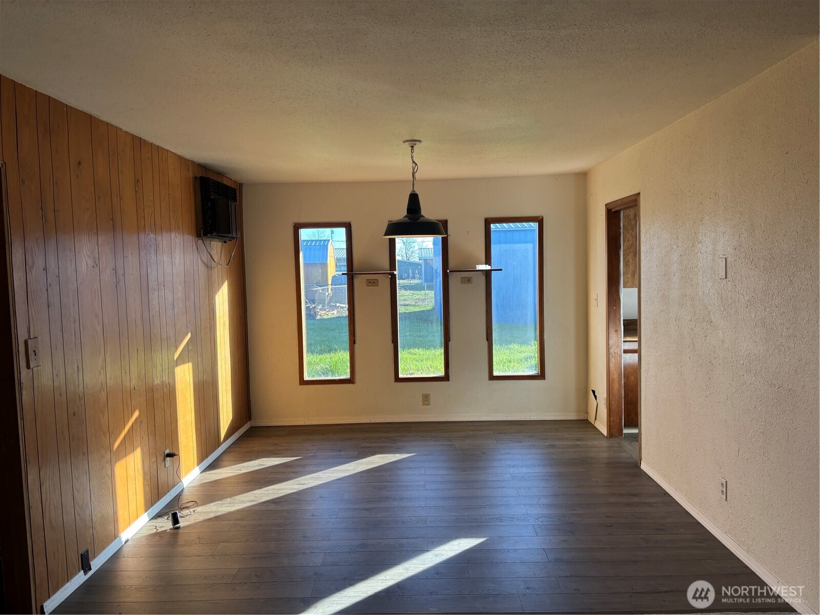 9008 Bong Loop B Property Photo 26