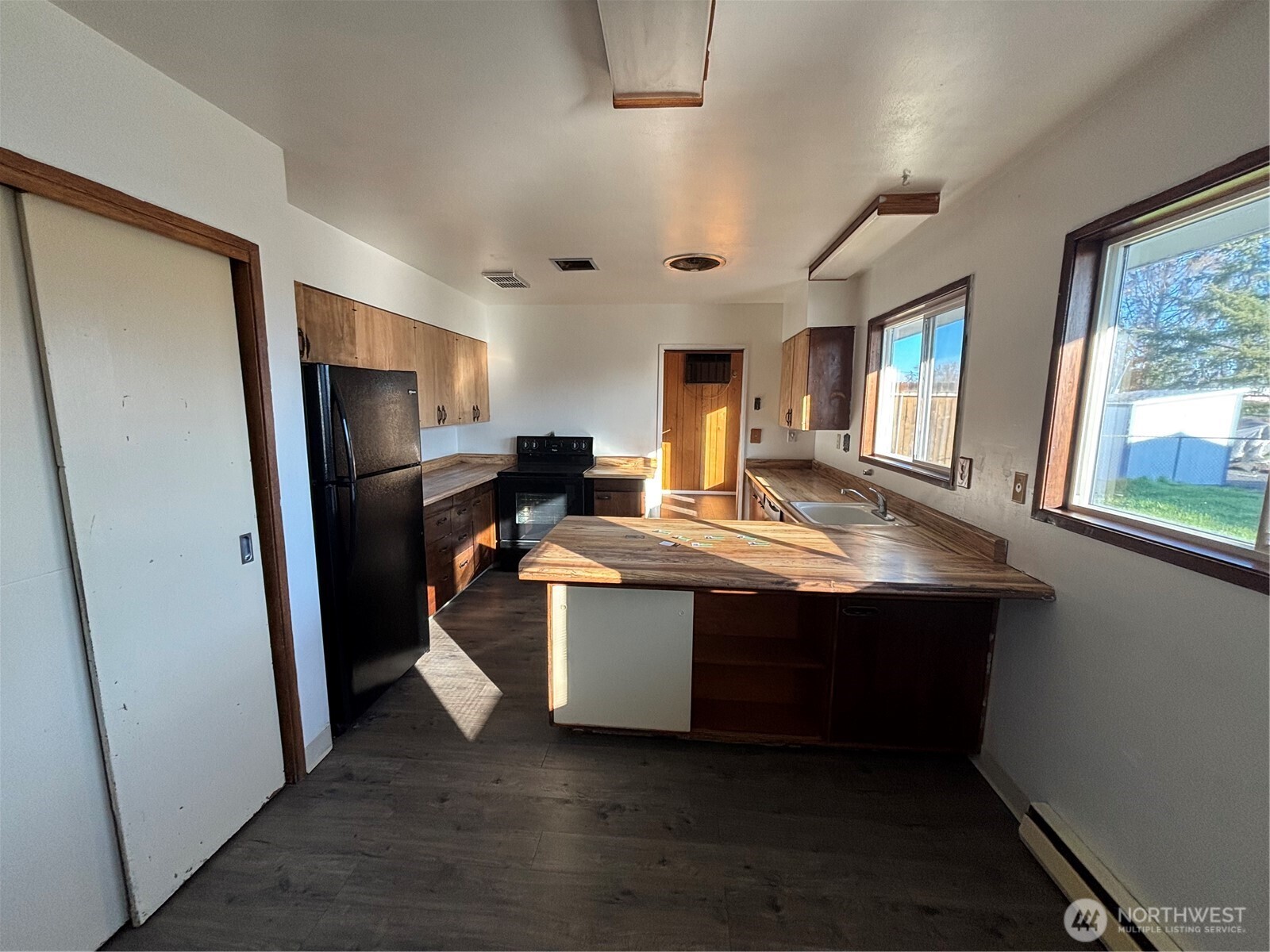 9008 Bong Loop B Property Photo 31