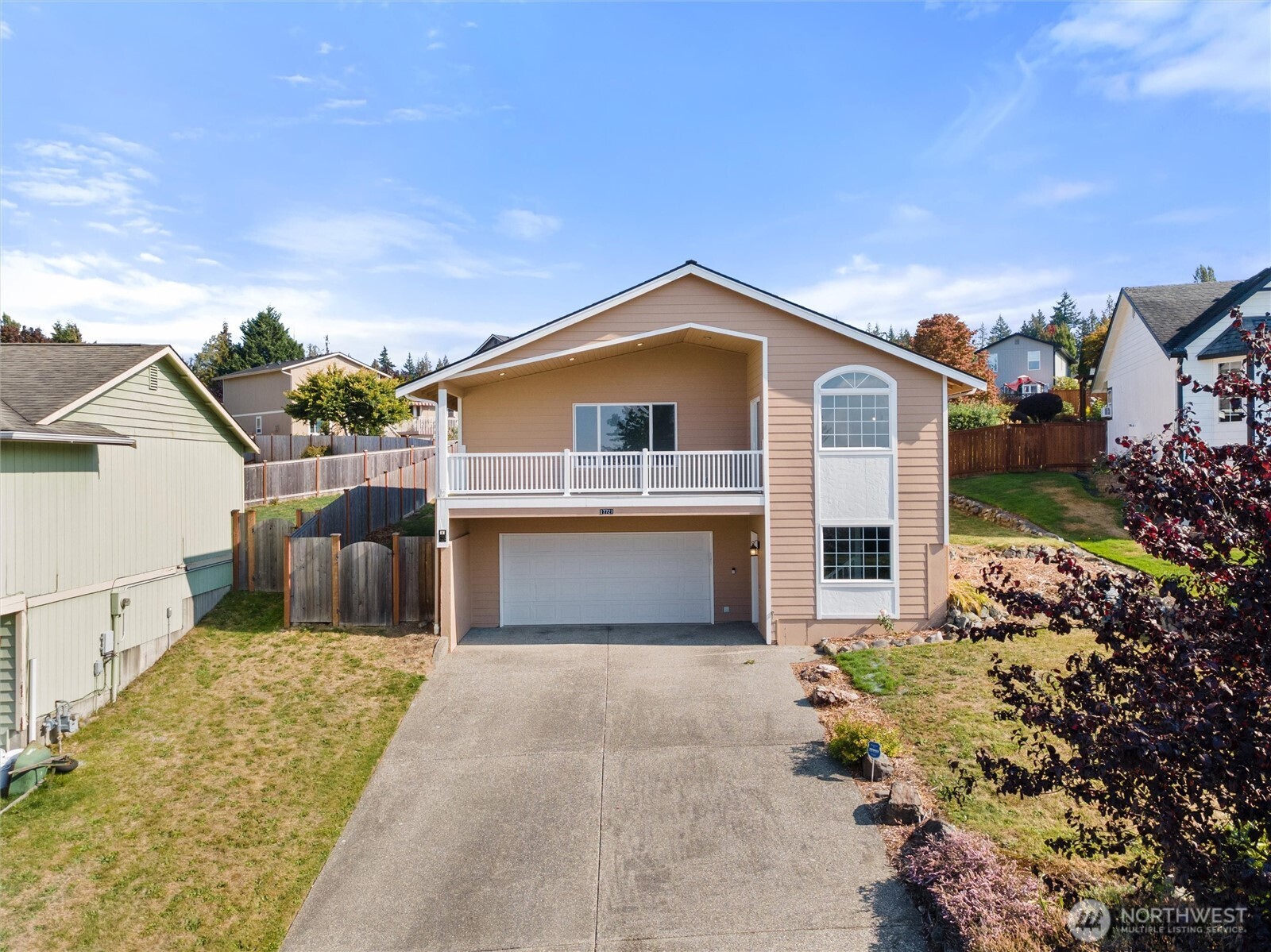 17721 Upland Drive Property Photo 2