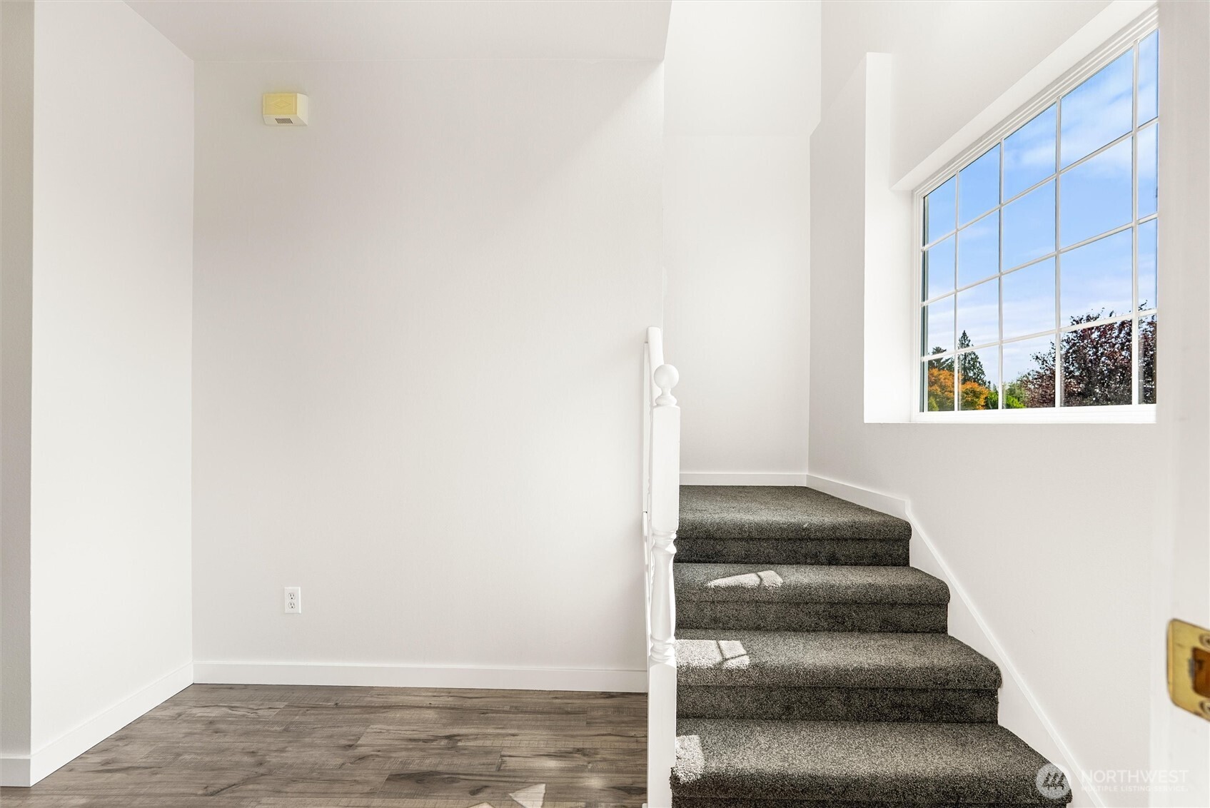 17721 Upland Drive Property Photo 4