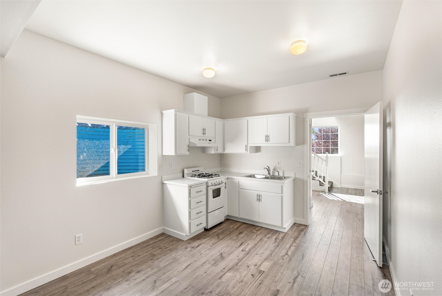 17721 Upland Drive Property Photo 6