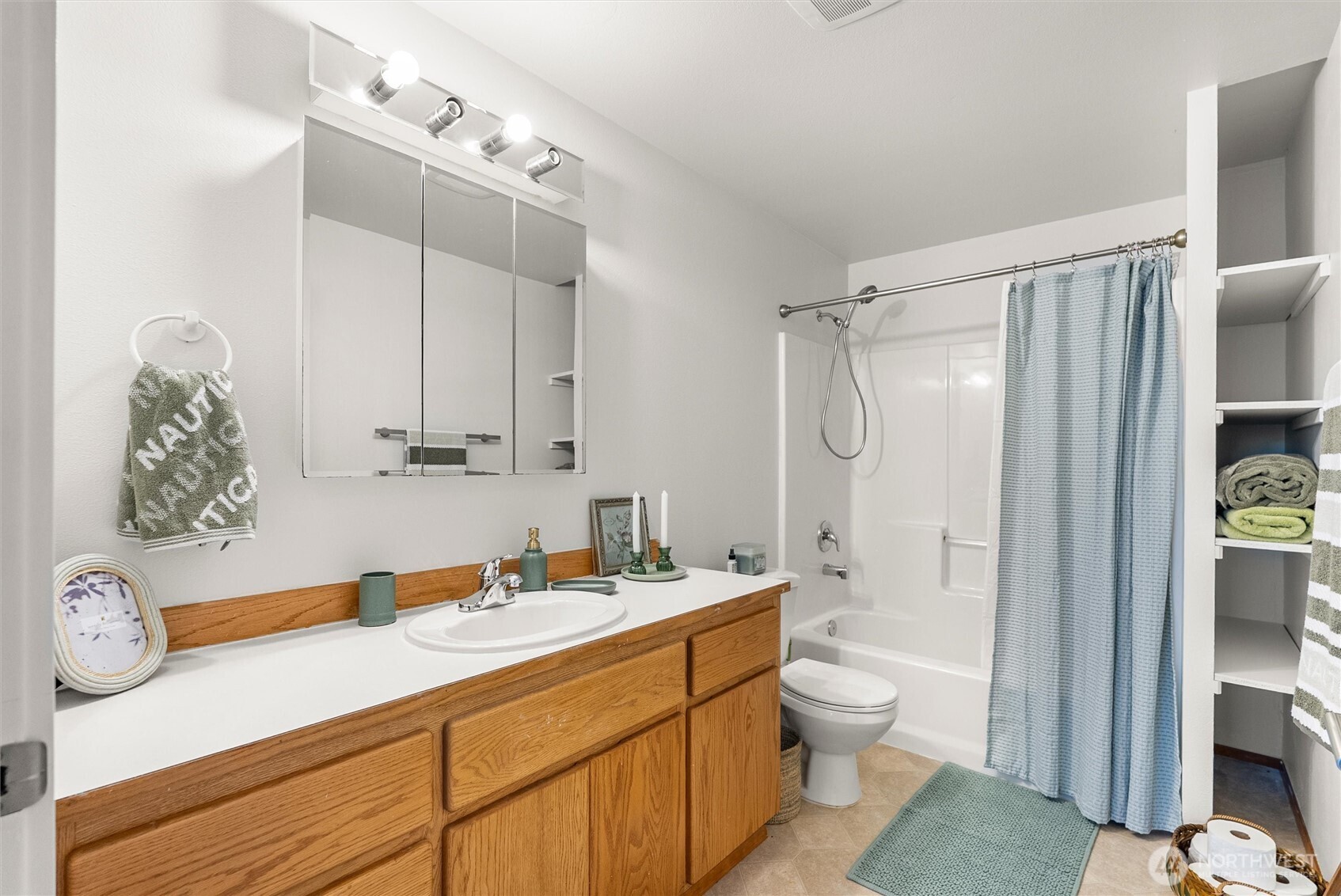 17721 Upland Drive Property Photo 11