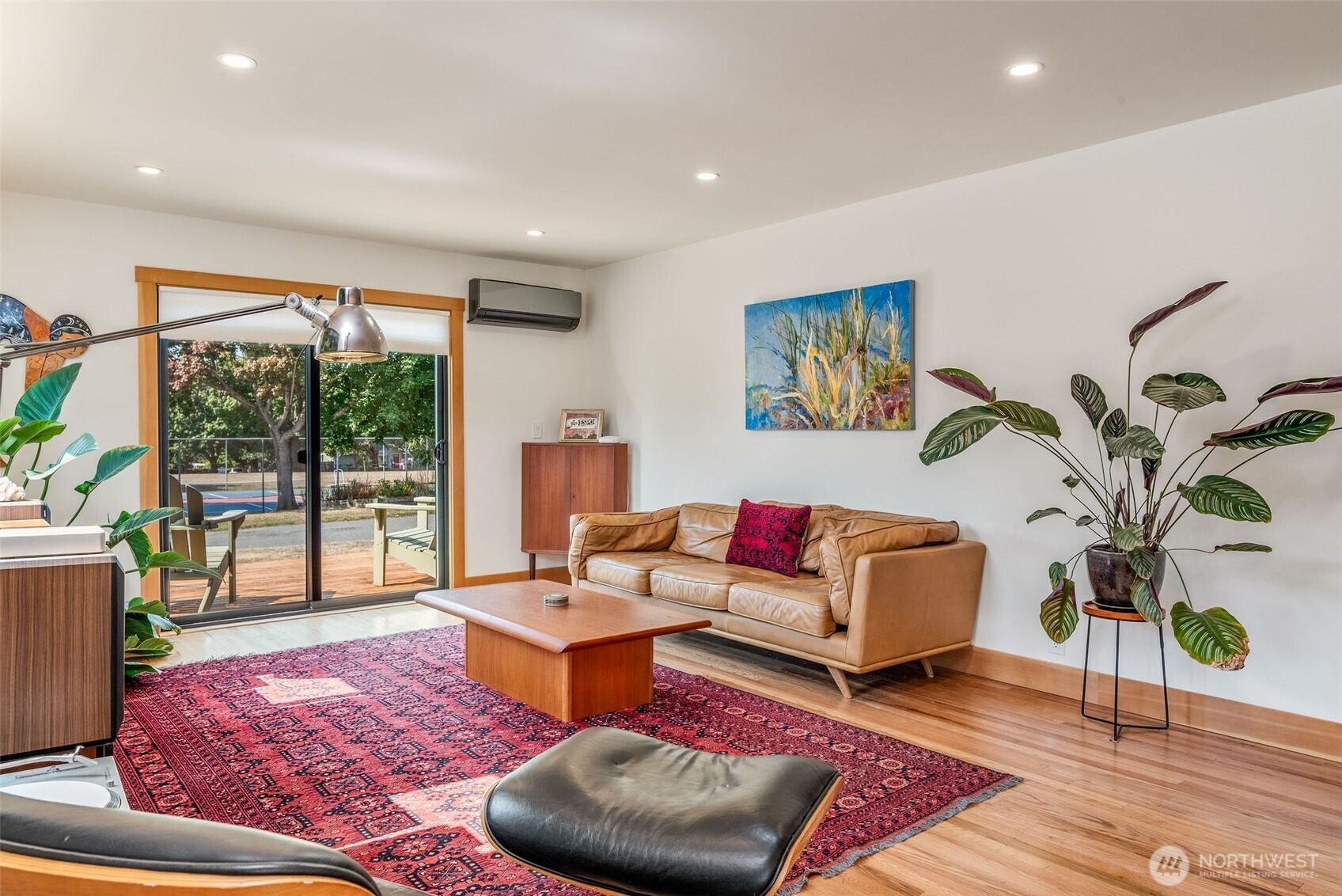 1738 Washington Street Property Photo 4