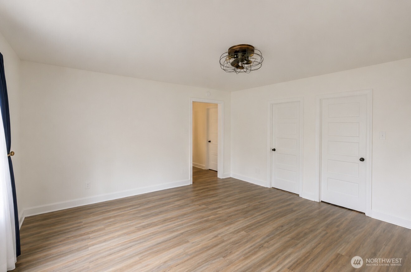 26309 Vernon Avenue Property Photo 6