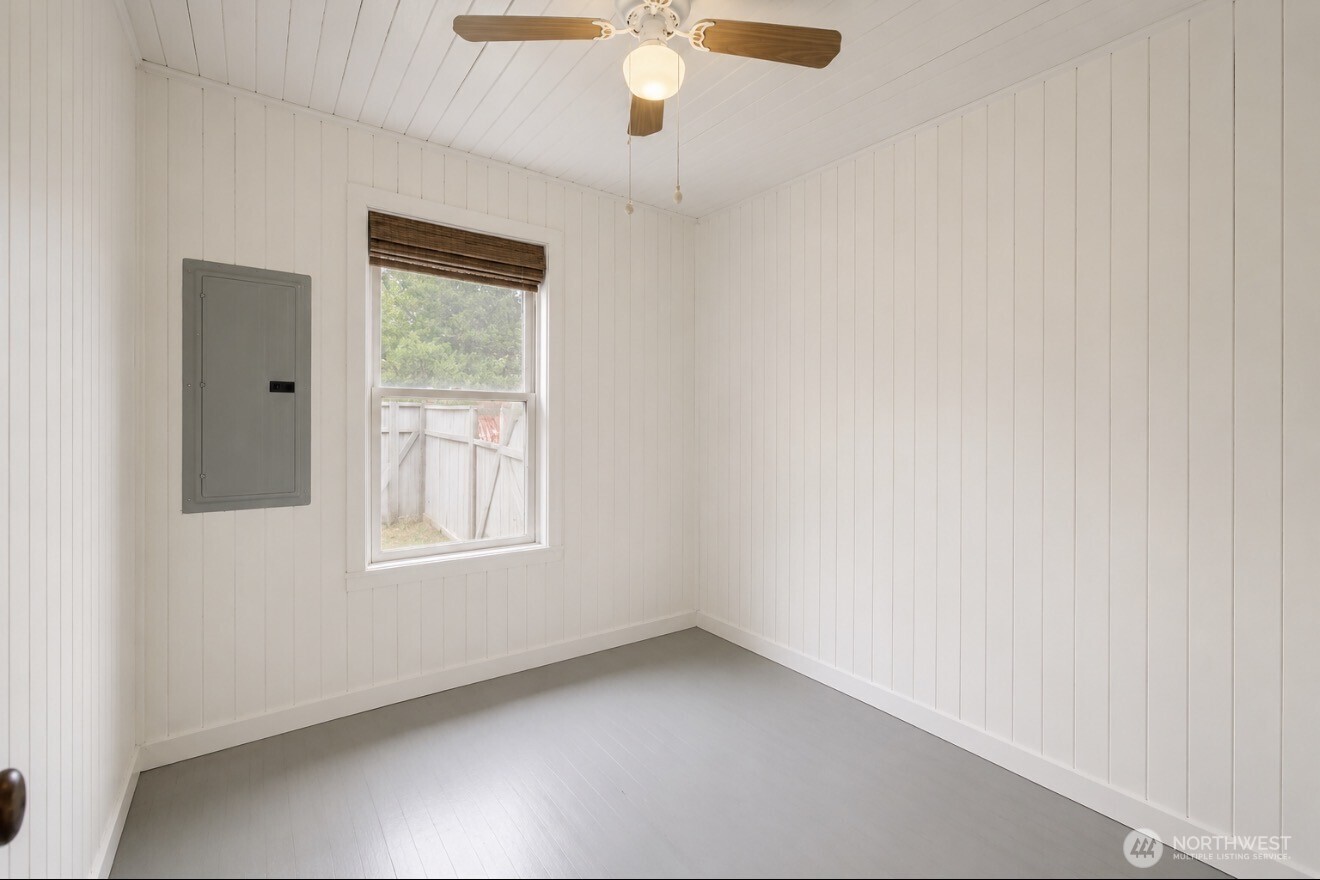 26309 Vernon Avenue Property Photo 16