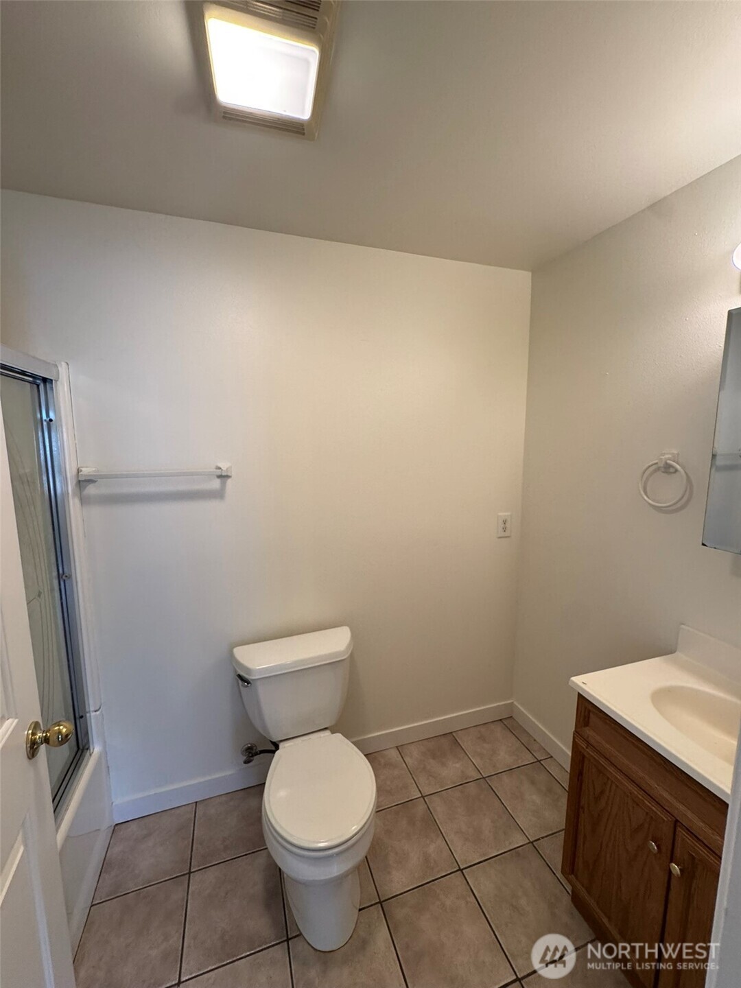 705 Emens Street Property Photo 33