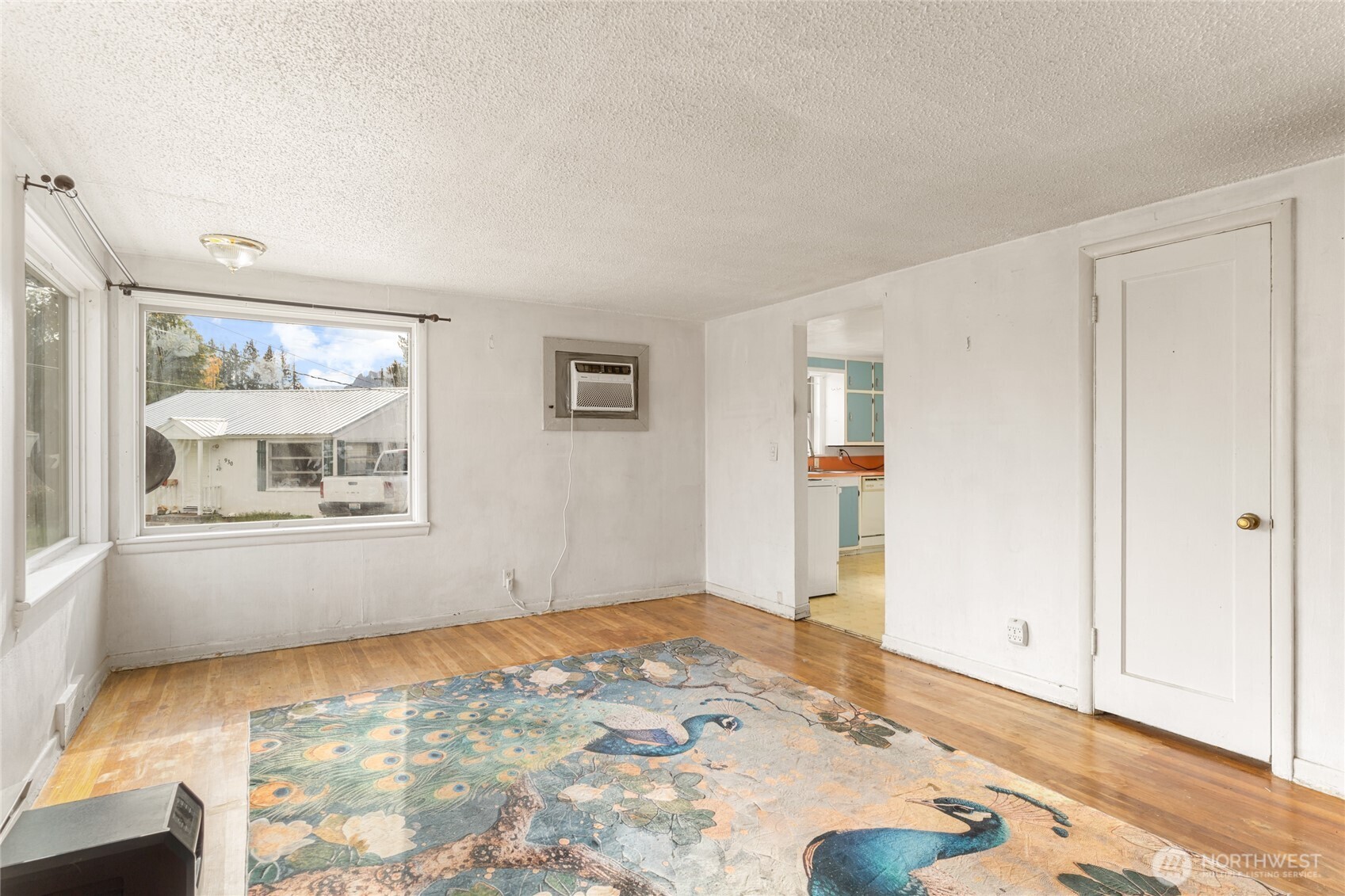 936 Vassar Avenue Property Photo 6
