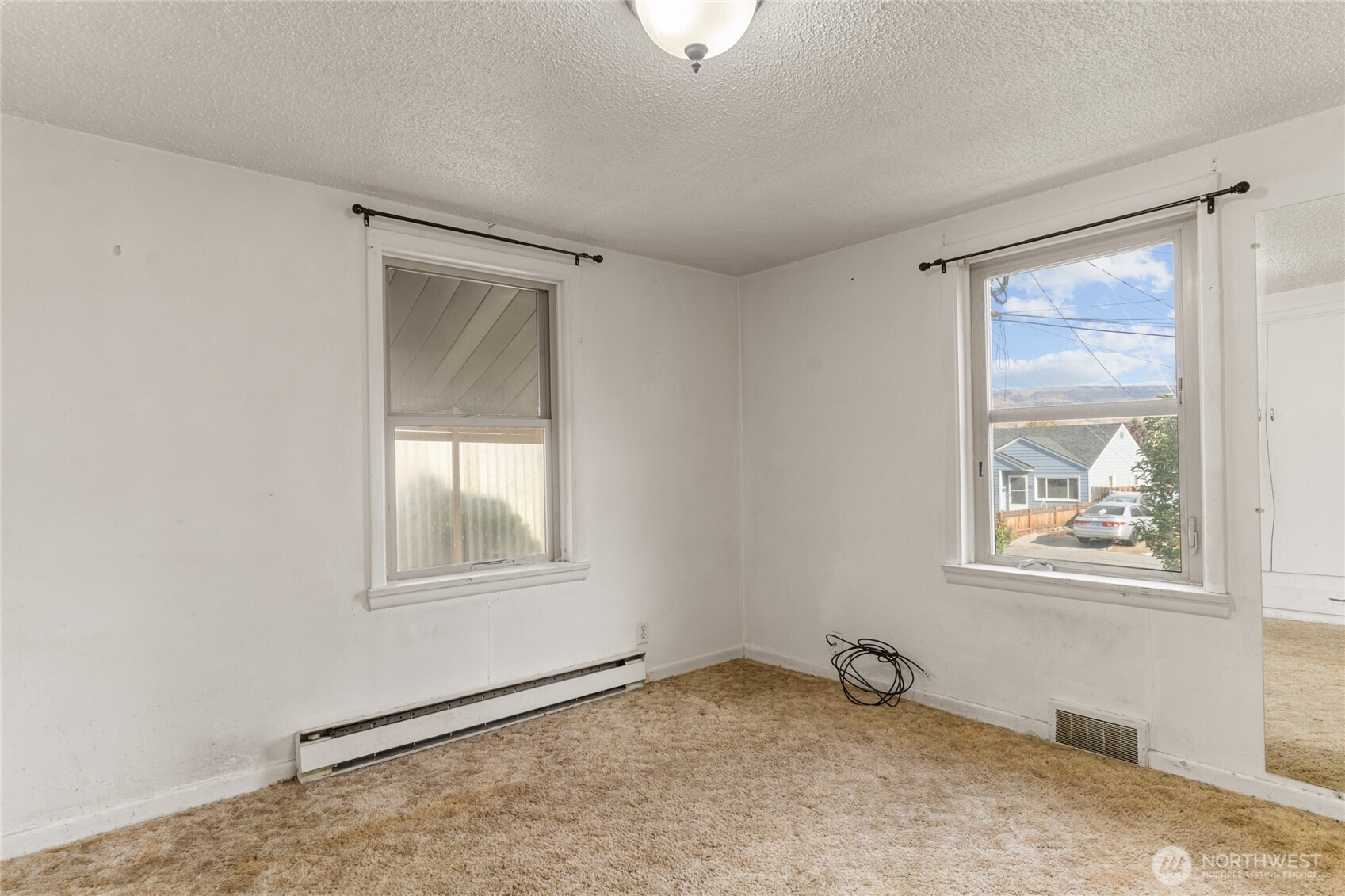 936 Vassar Avenue Property Photo 14