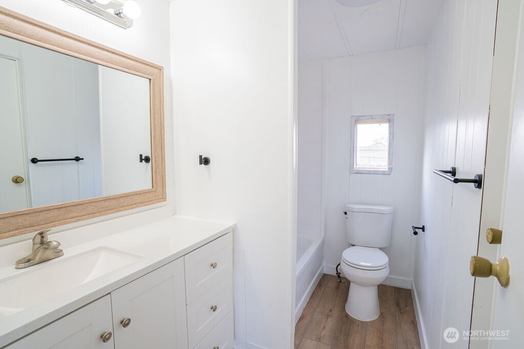 900 N Grape 22 Property Photo 15