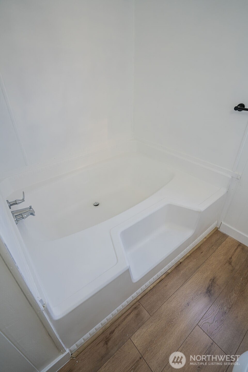 900 N Grape 22 Property Photo 23