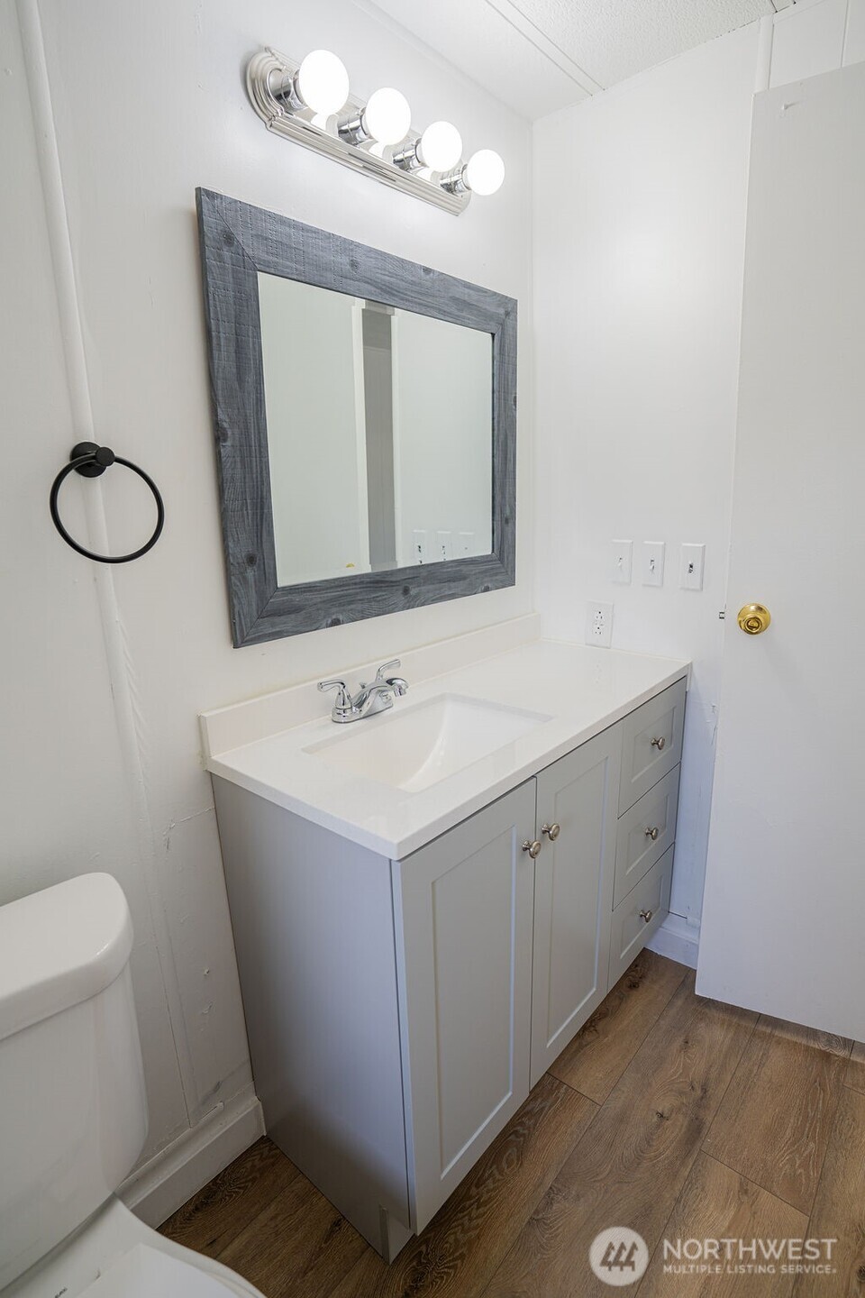 900 N Grape 22 Property Photo 24