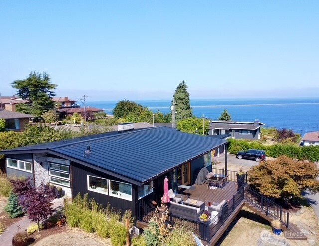 929 W 5th Street Property Photo 1