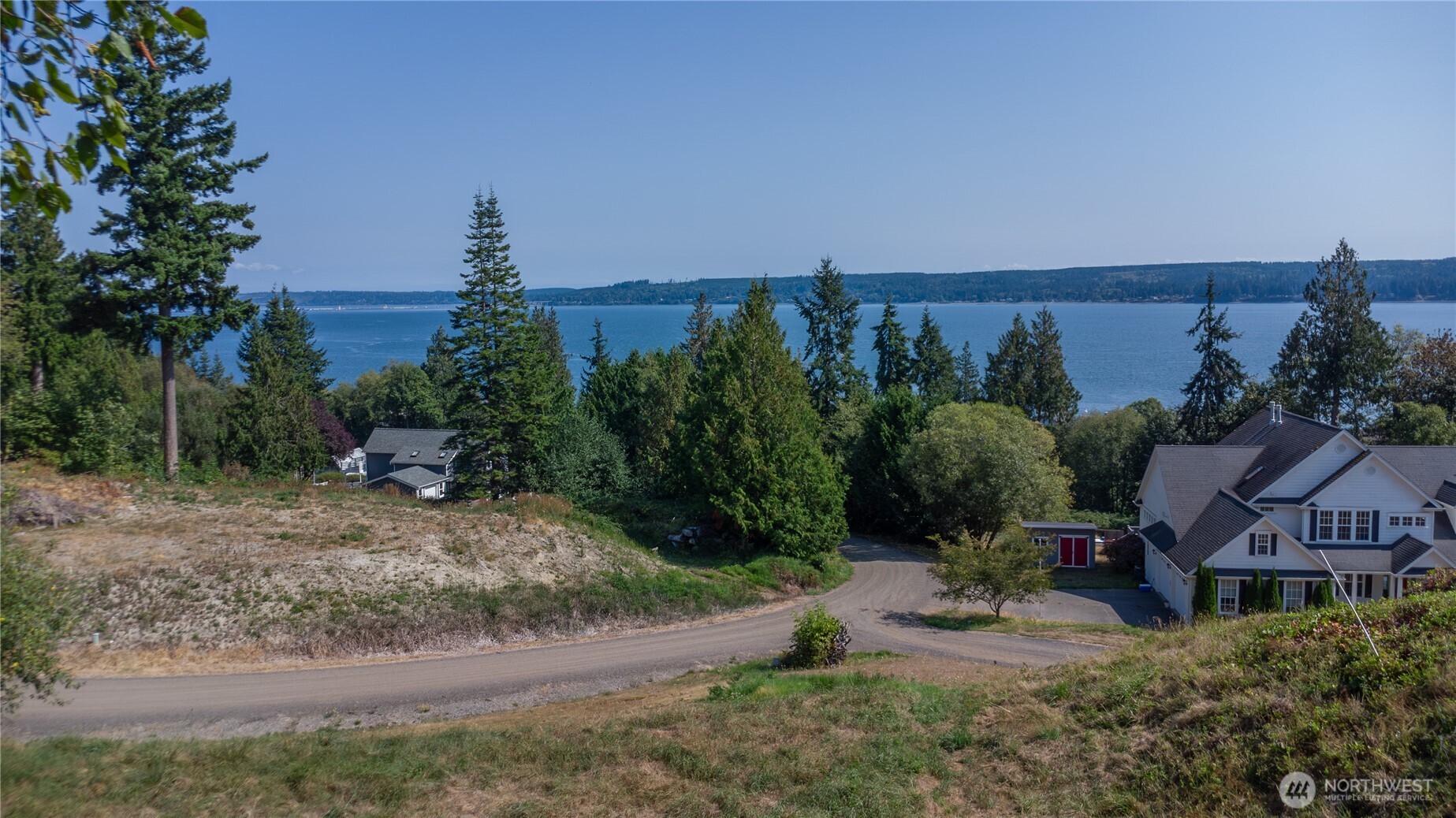 999 Maxview Drive Property Photo 1