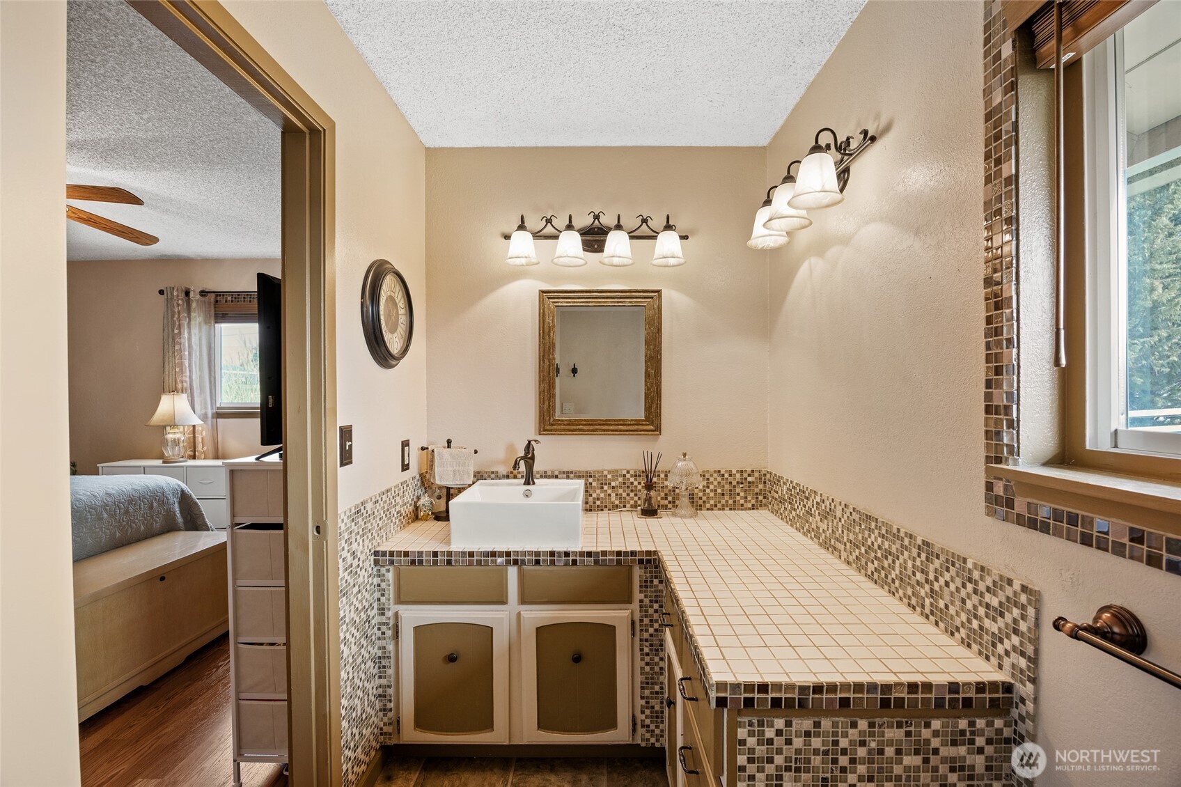 2716 8th Street Property Photo 19