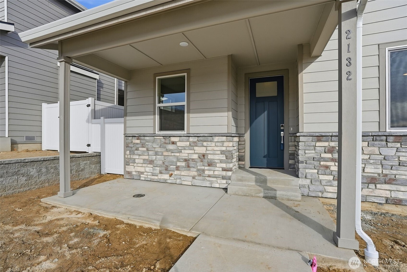 2132 Plumridge Court Property Photo 3